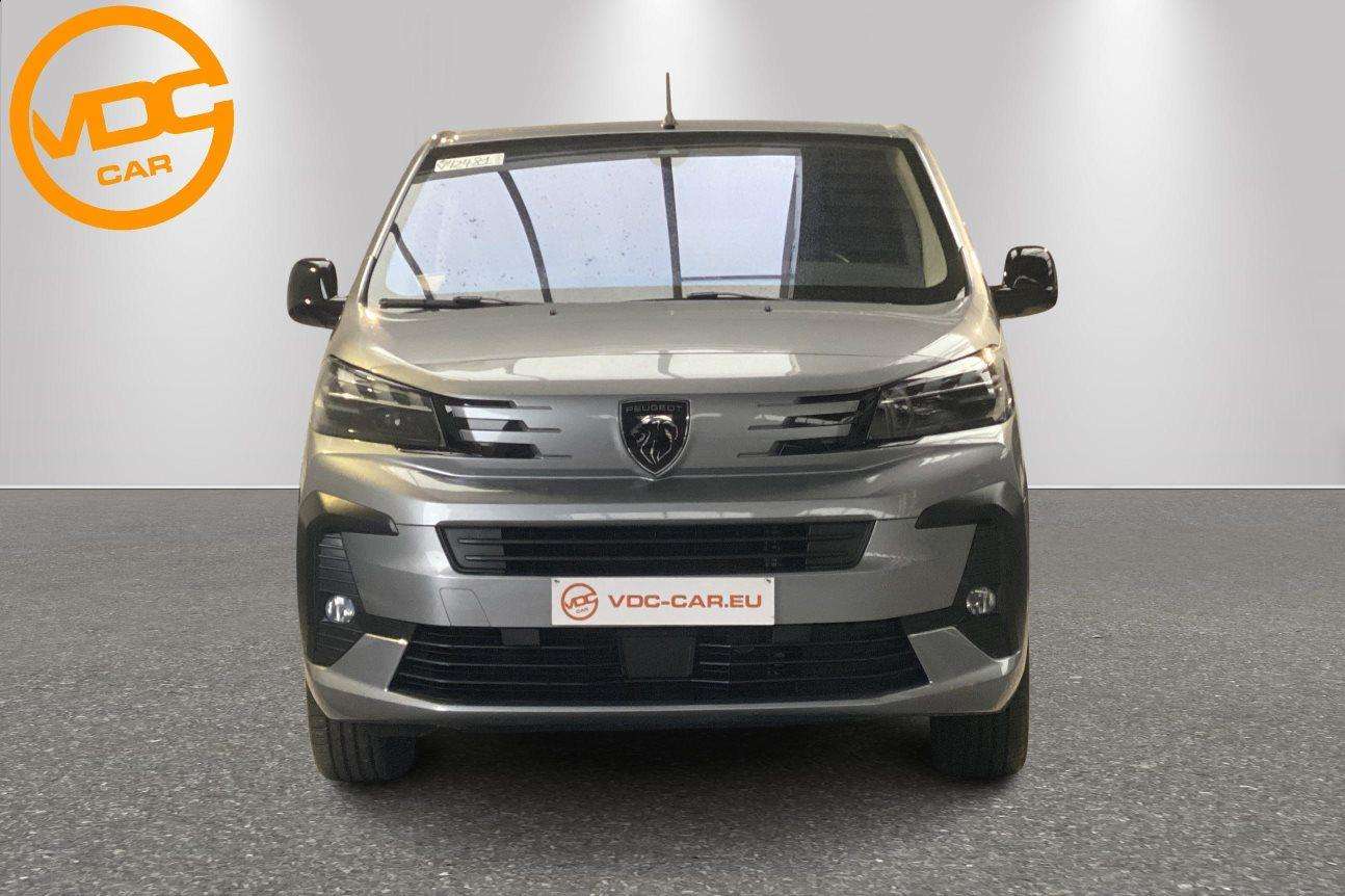 Peugeot Traveller Business 9 places