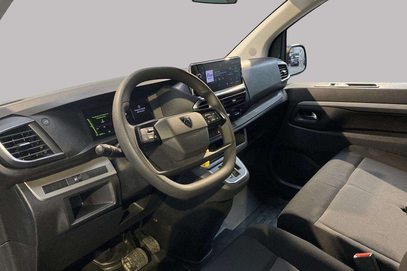 Peugeot Traveller Business 9 places