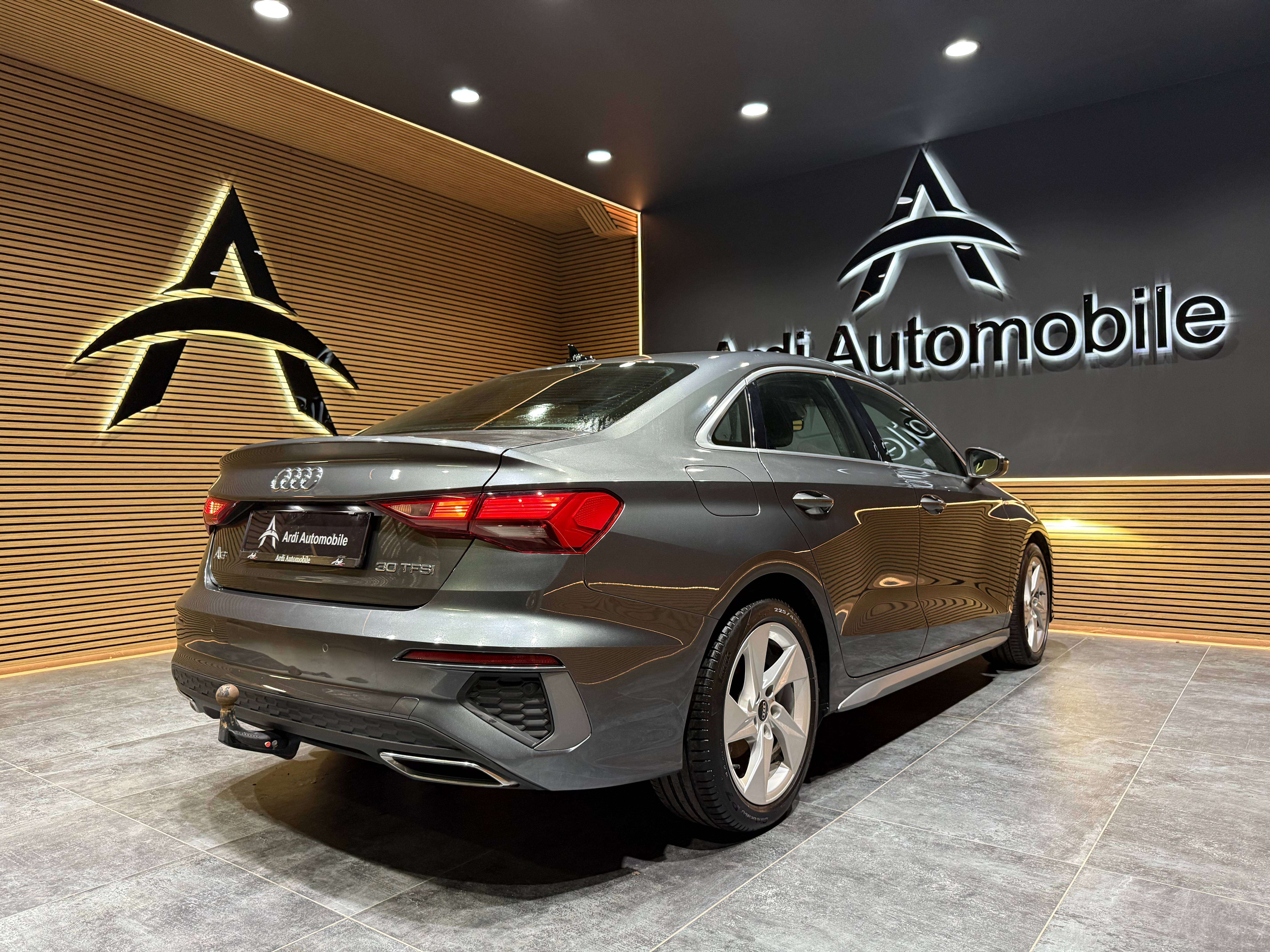 Audi A3 1.0 TFSI S line *CARPLAY*XENON*1ER PROPRIO*GARANTIE*