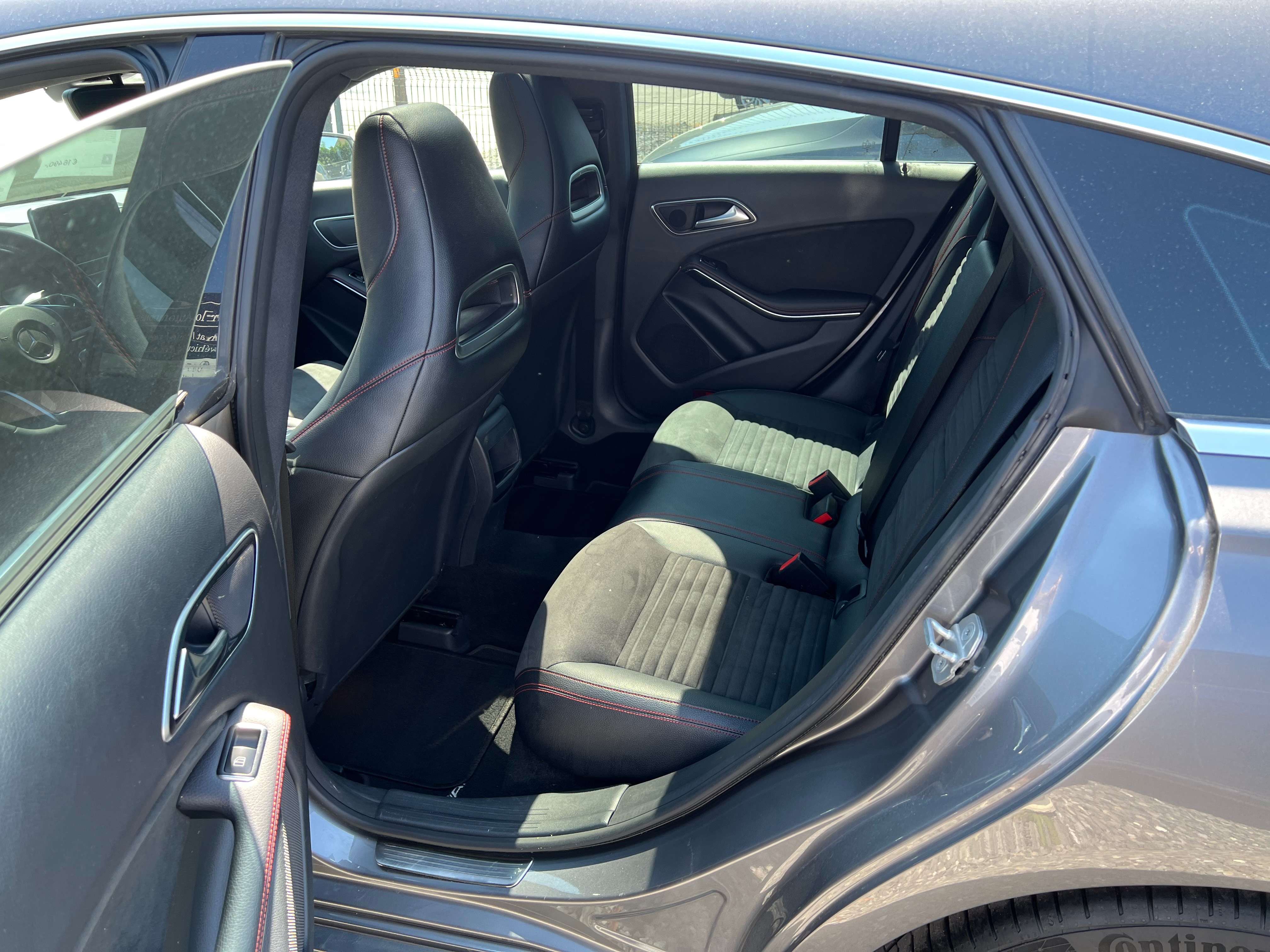 Mercedes-Benz CLA 200 CLA 200 d