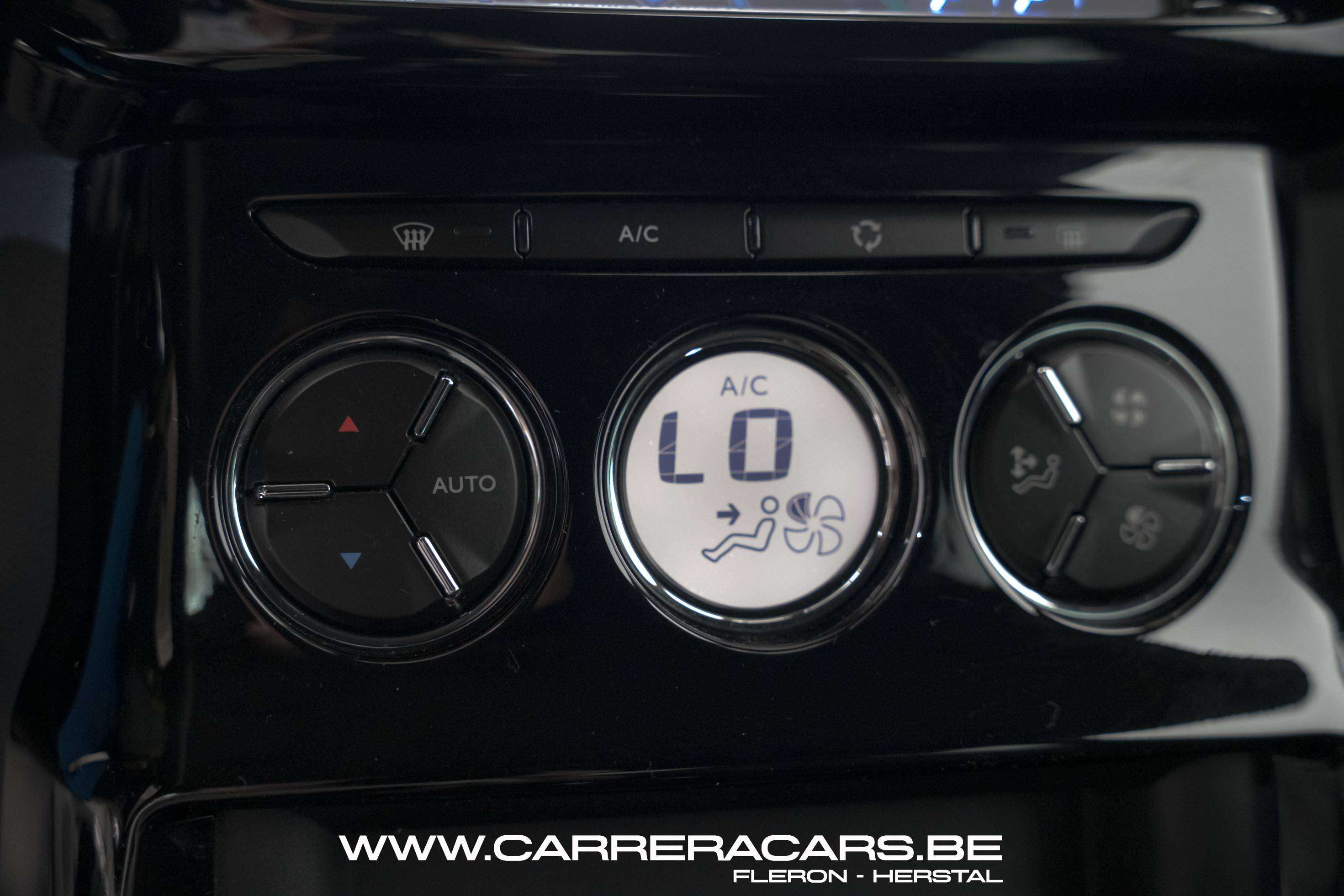 DS Automobiles DS 3 1.2 So Chic S*|NAVI*CAMERA*PDC*CRUISE*CLIMA*HIFI*GARANTIE*| thumbnail