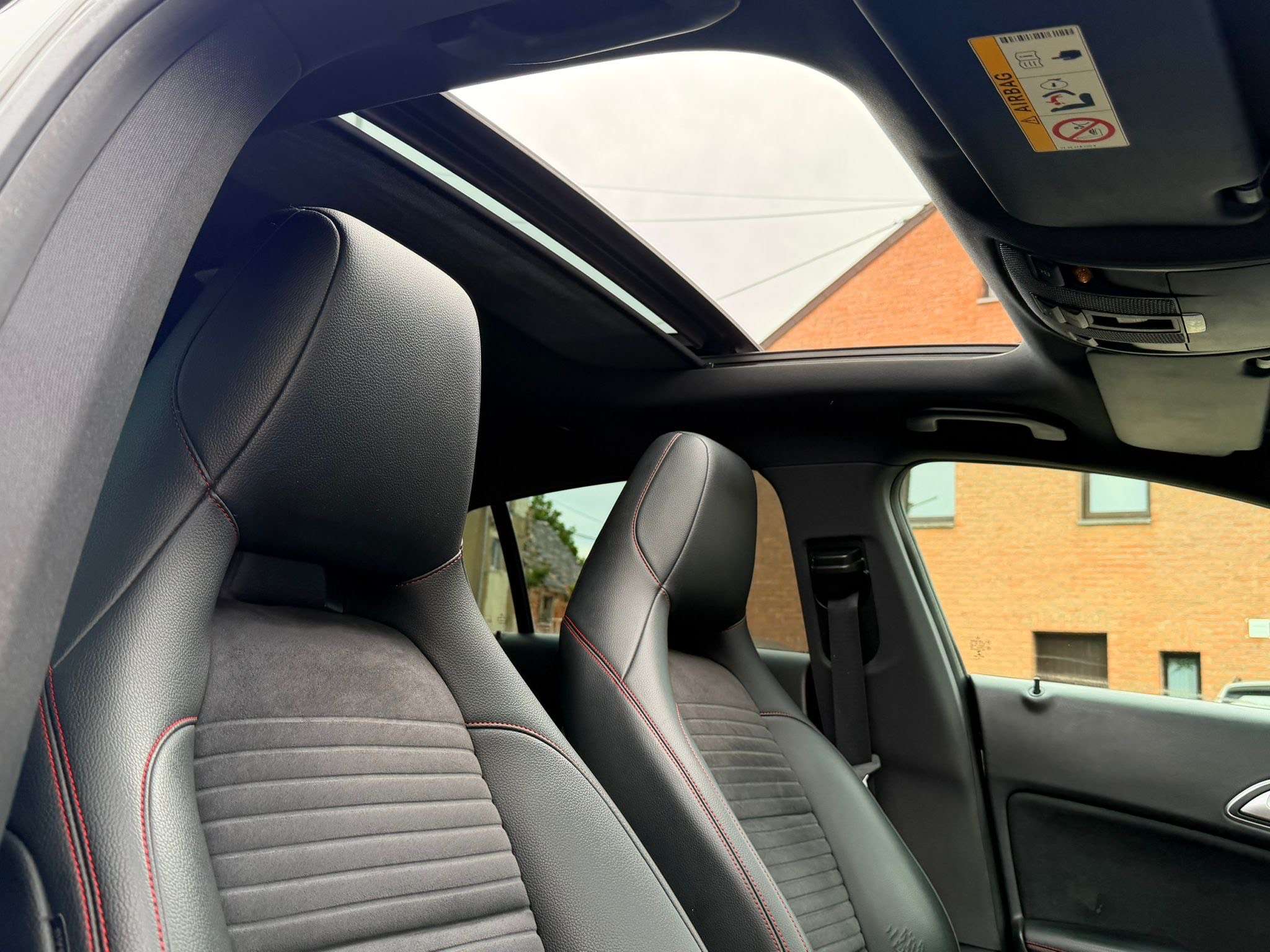 Mercedes-Benz CLA 200 D 2.2 CDI 136CV AMG LINE BOITE AUTO GPS LED ALCANT