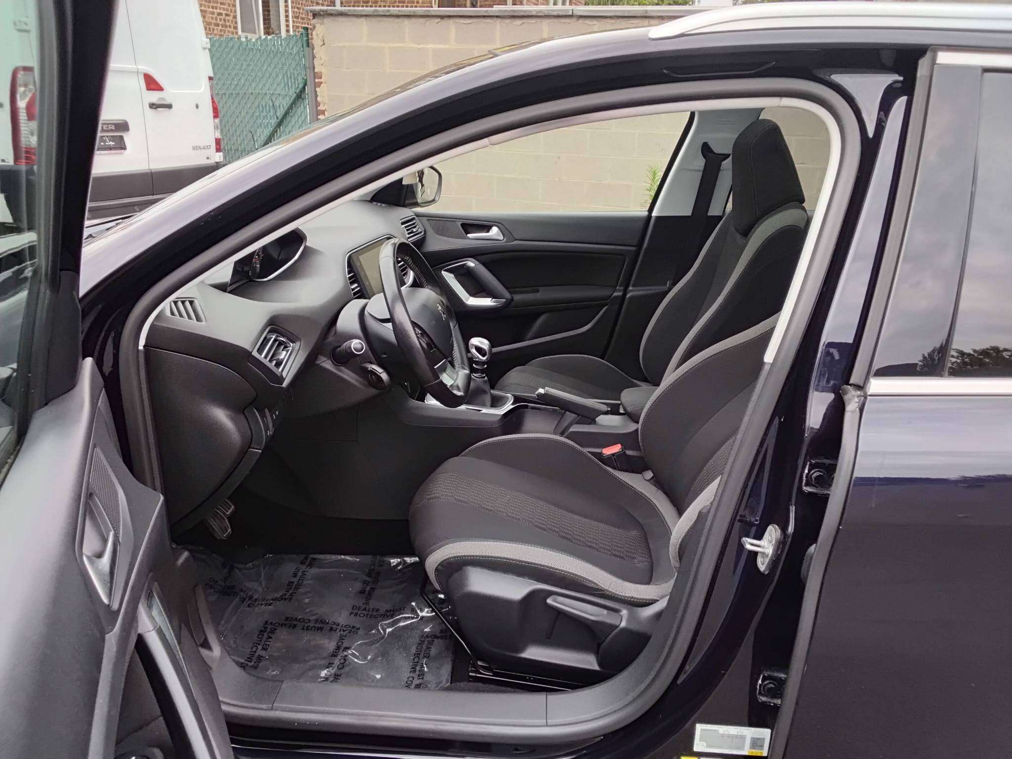 Peugeot 308 PARKHULP VOOR&ACHTER AIRCO PANODAK BLUETOOTH CRUISE thumbnail