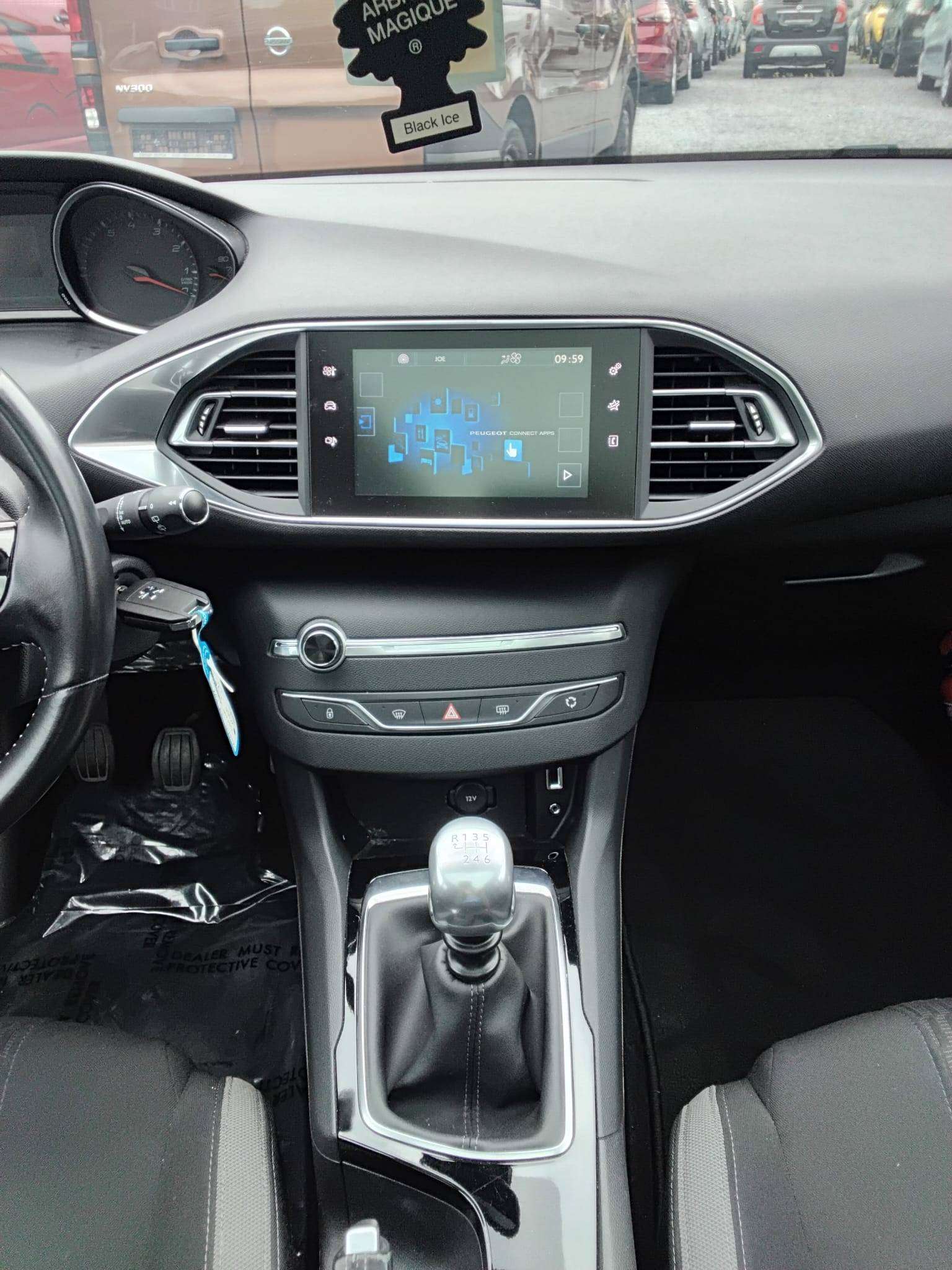 Peugeot 308 PARKHULP VOOR&ACHTER AIRCO PANODAK BLUETOOTH CRUISE thumbnail