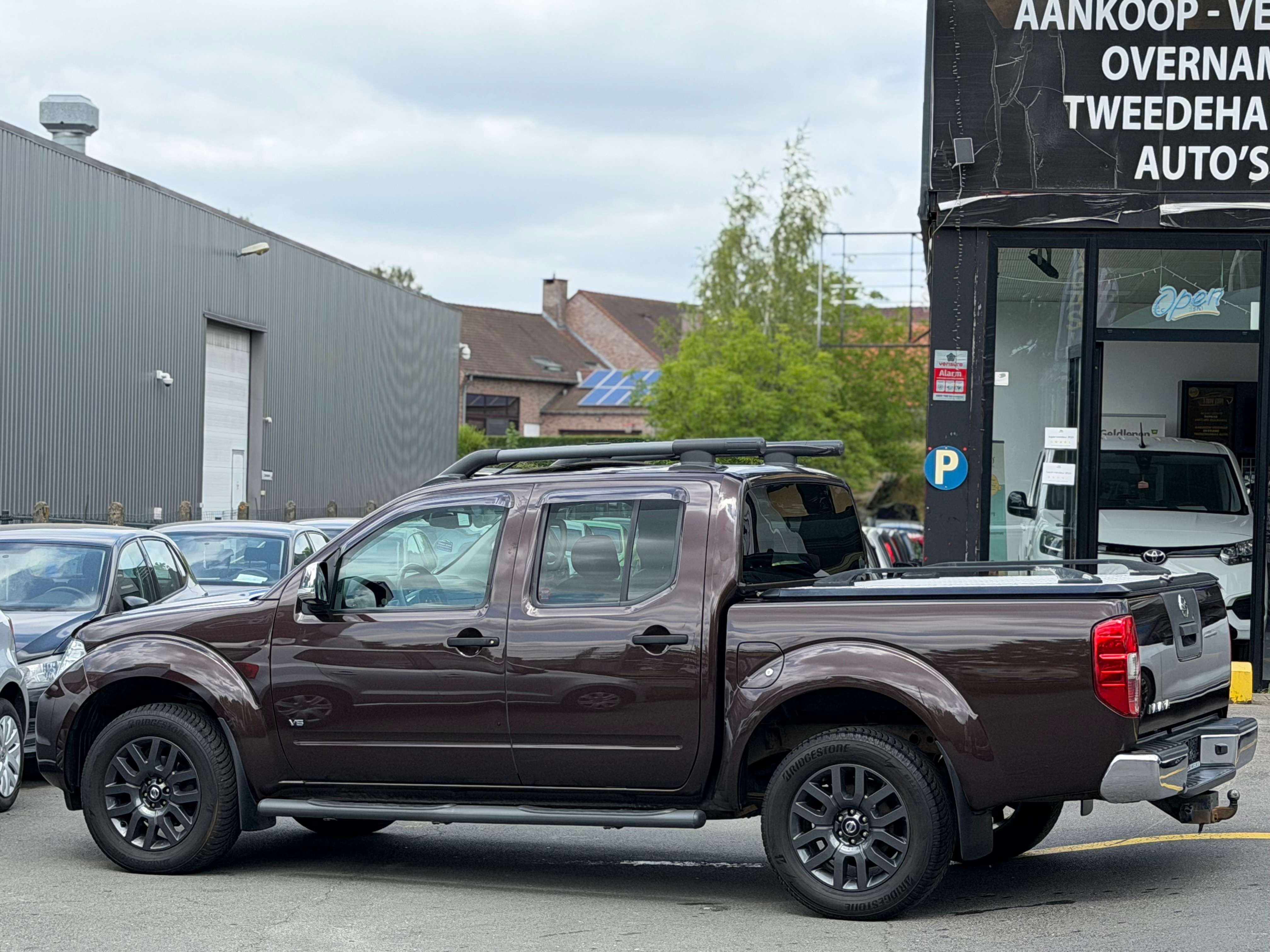 Nissan Navara 3.0 dCi V6 4x4*boîte auto*NAVI*CAMERA*CUIR*