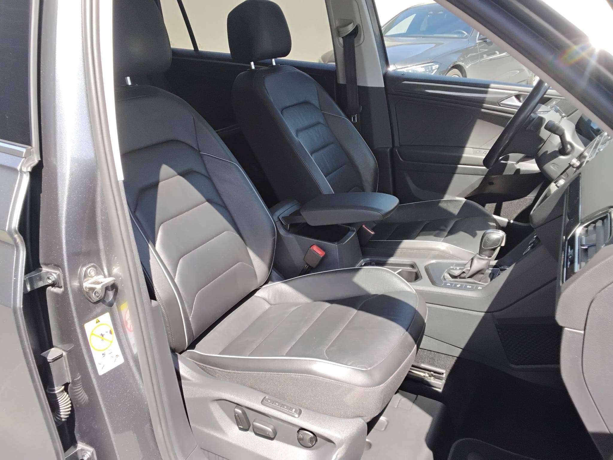 Volkswagen Tiguan Allspace 1.5 TSI R-LINE *FULL OPTIE* AUTOM LEDER 360°CAM CARPLAY PANODAK thumbnail