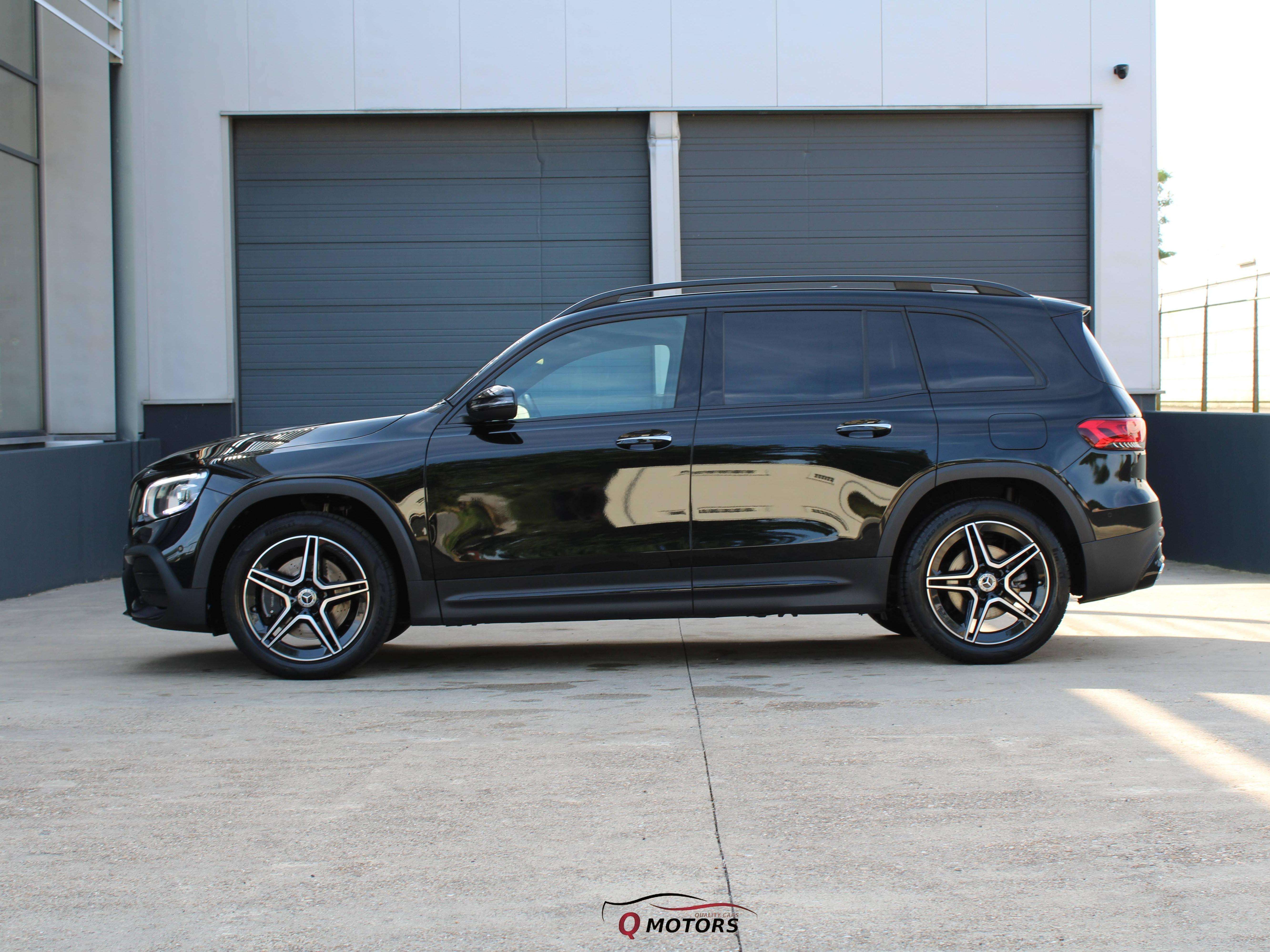 Mercedes-Benz GLB 250 4-Matic AMG-LED-KEYLESS AMBIENT/CAMERA/CARPLAY/TREKHAAK