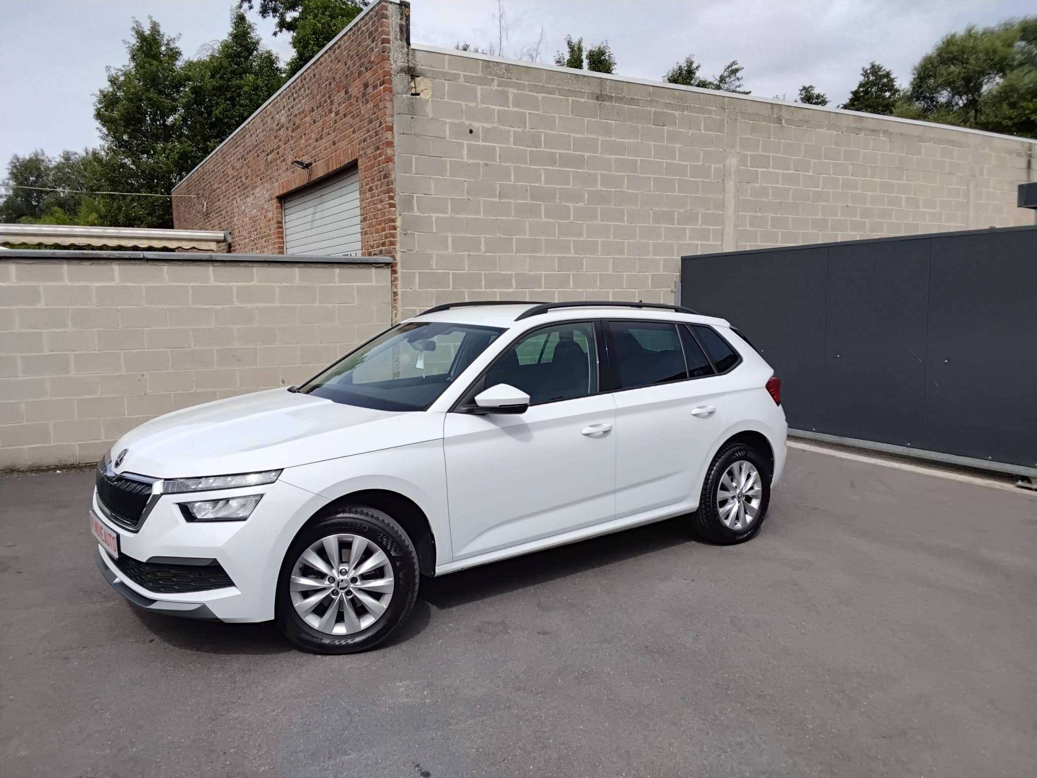 Skoda Kamiq CARPLAY CAM PARKHULP V&A TREKHAAK AIRCO  CRUISE  **46000KM** thumbnail