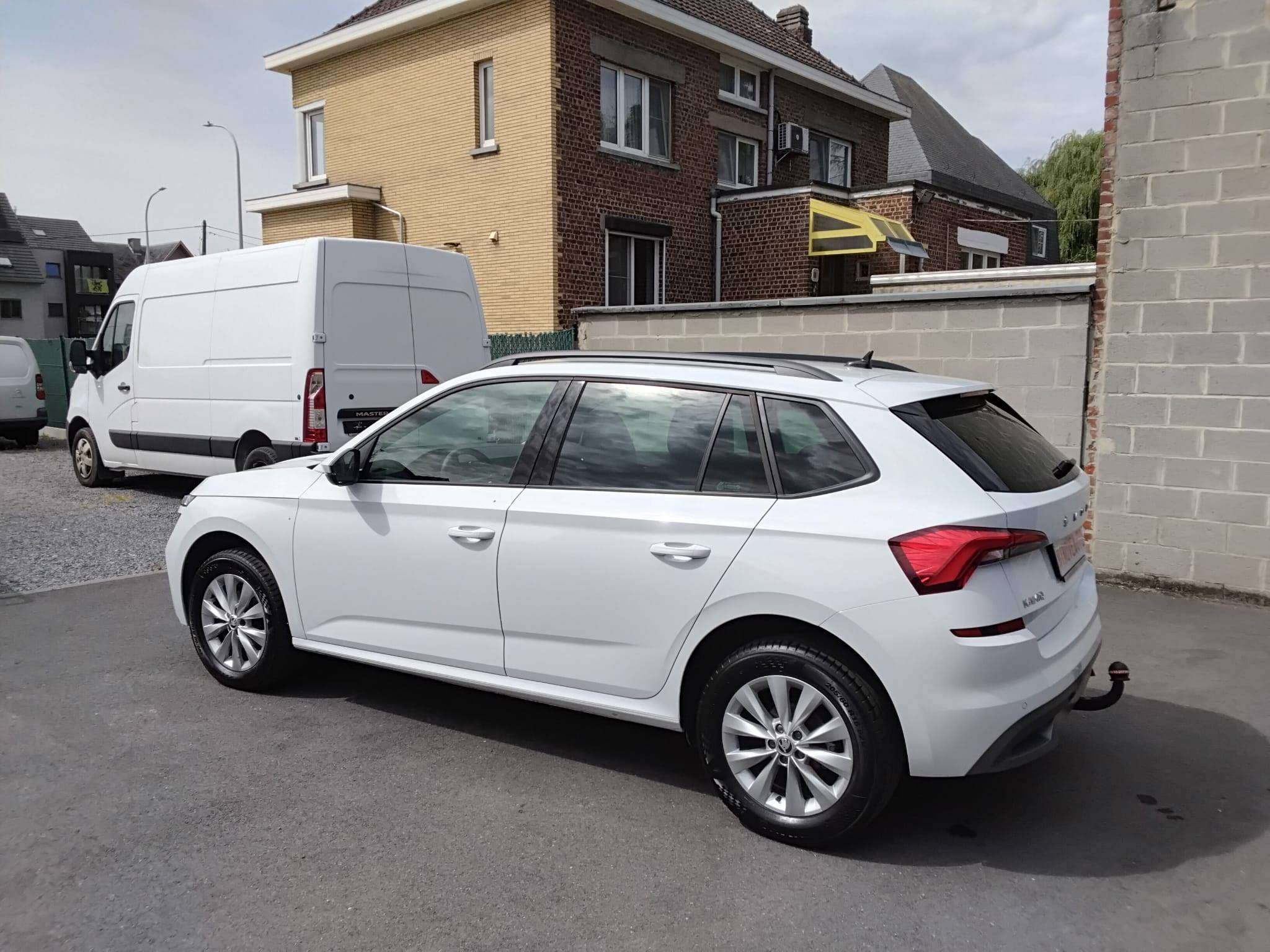 Skoda Kamiq CARPLAY CAM PARKHULP V&A TREKHAAK AIRCO  CRUISE  **46000KM** thumbnail