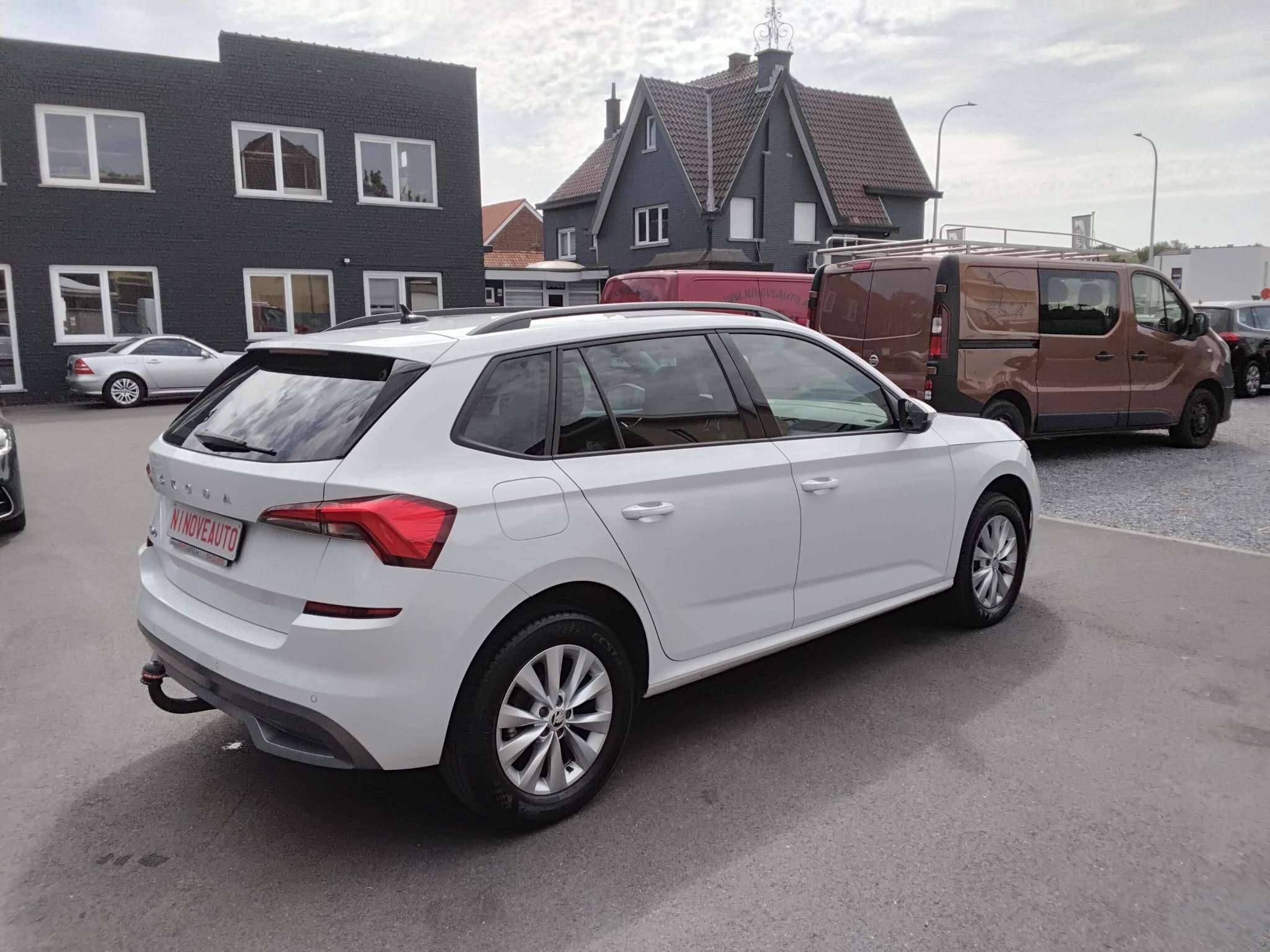 Skoda Kamiq CARPLAY CAM PARKHULP V&A TREKHAAK AIRCO  CRUISE  **46000KM** thumbnail