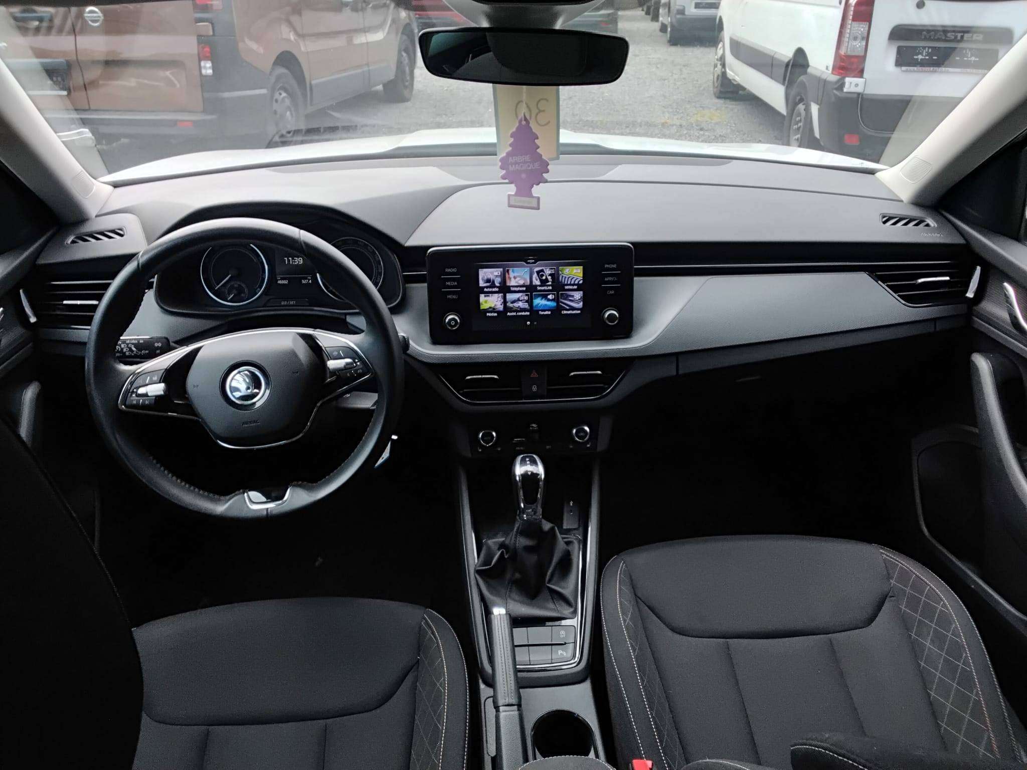 Skoda Kamiq CARPLAY CAM PARKHULP V&A TREKHAAK AIRCO  CRUISE  **46000KM** thumbnail