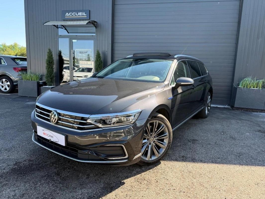 Volkswagen Passat SW 1.4 TSI 218ch GTE Hybride Rechargeable DSG6 / 1ère main Toit ouvrant