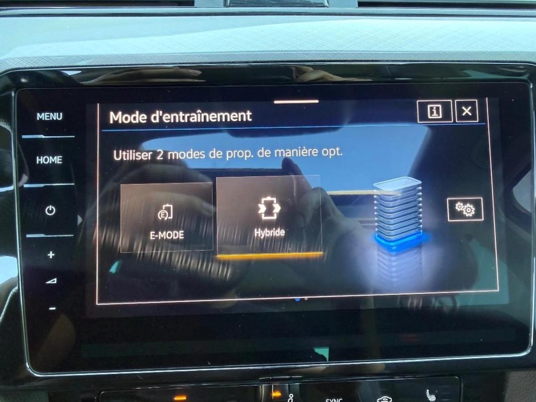 Volkswagen Passat SW 1.4 TSI 218ch GTE Hybride Rechargeable DSG6 / 1ère main Toit ouvrant thumbnail