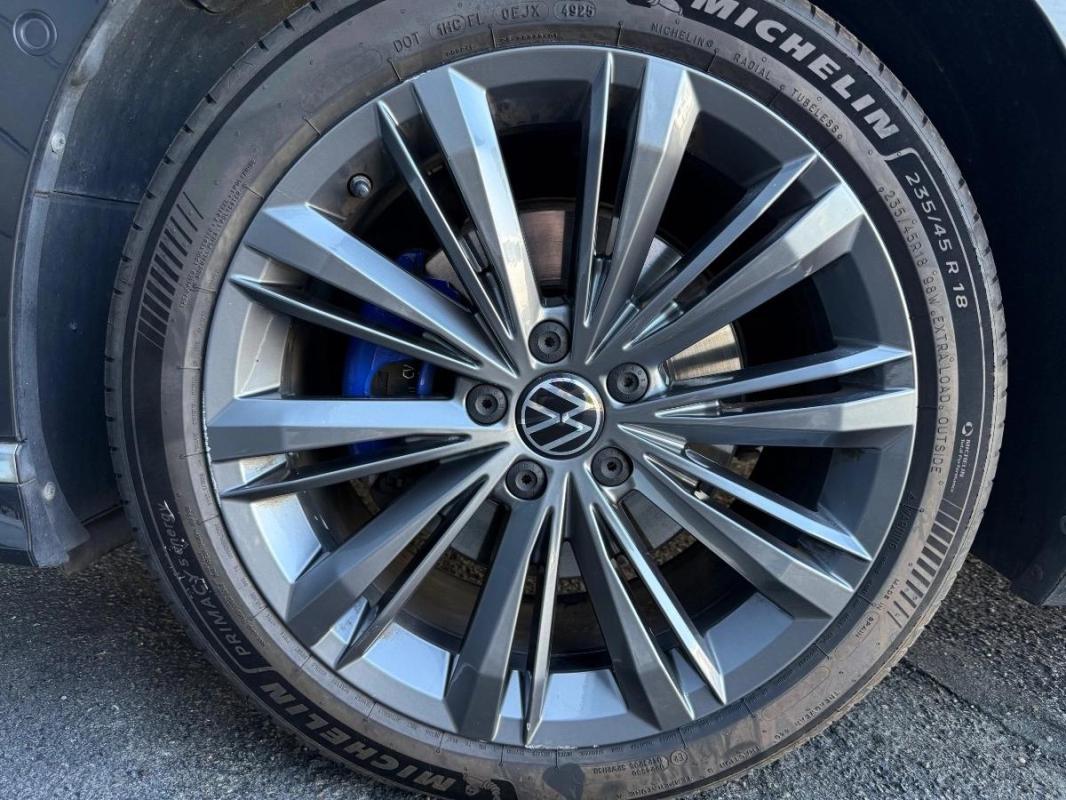 Volkswagen Passat SW 1.4 TSI 218ch GTE Hybride Rechargeable DSG6 / 1ère main Toit ouvrant thumbnail