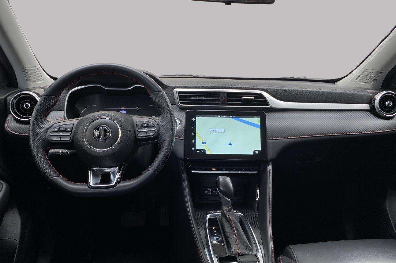 MG ZS LUXURY