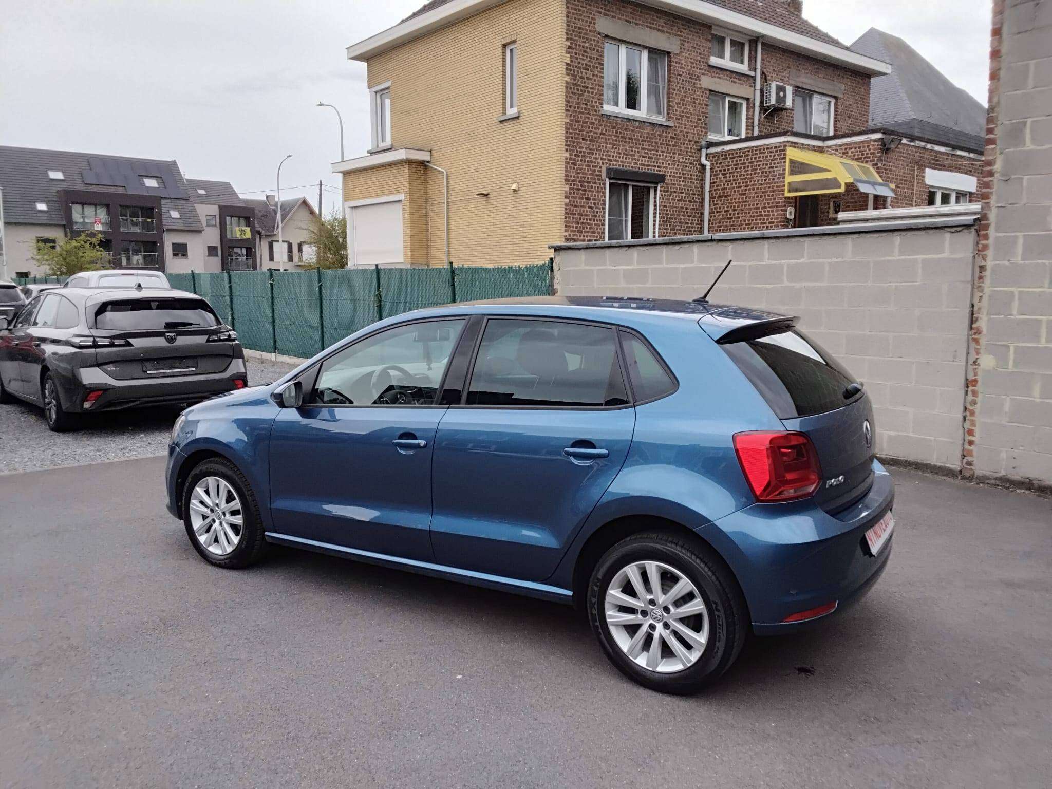 Volkswagen Polo 1.0i   1STE EIGENAAR AIRCO BLUETOOTH   **81000KM** thumbnail