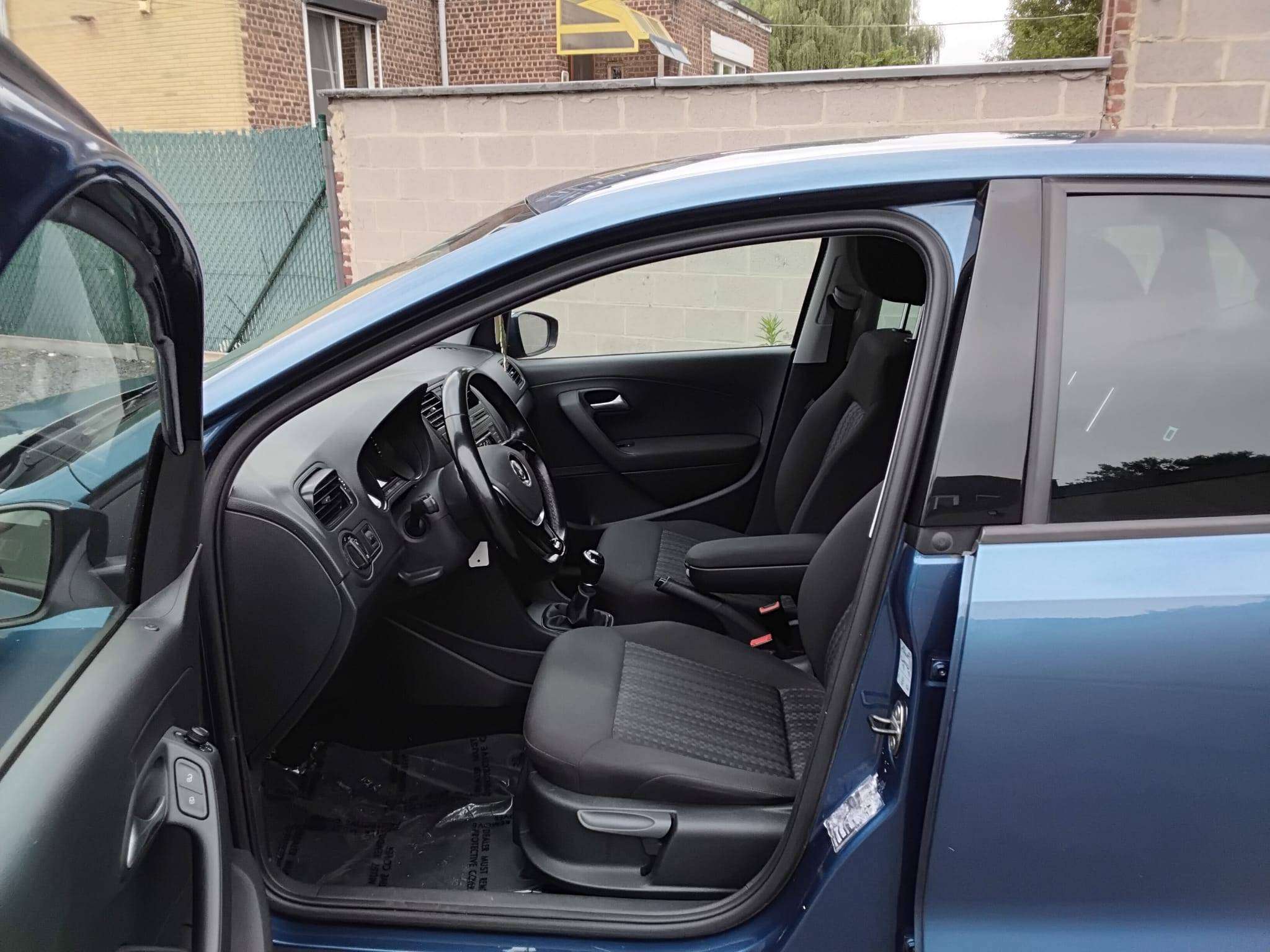 Volkswagen Polo 1.0i   1STE EIGENAAR AIRCO BLUETOOTH   **81000KM** thumbnail