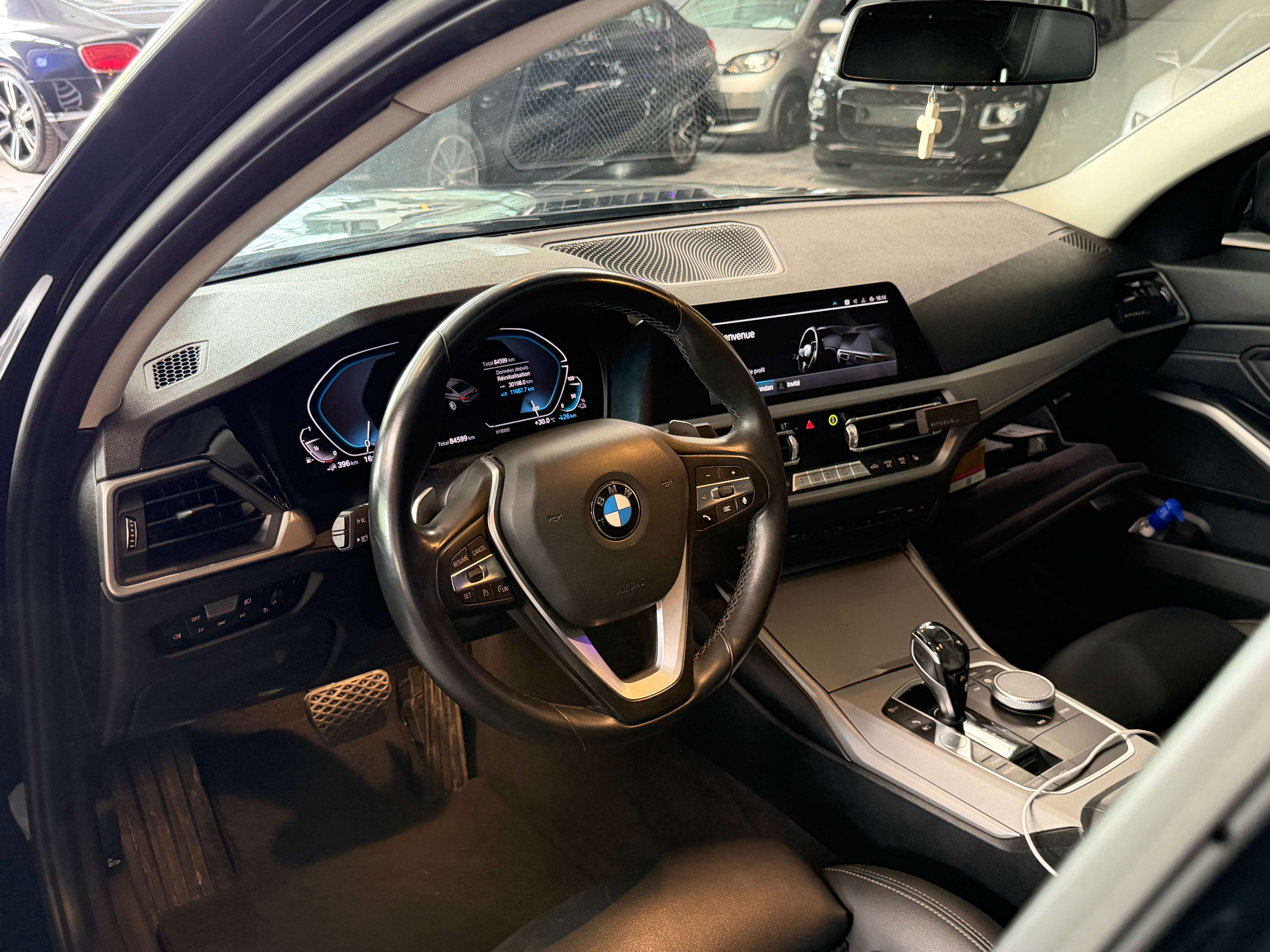 BMW 330 330eAS PHEV/12 mois de garantie
