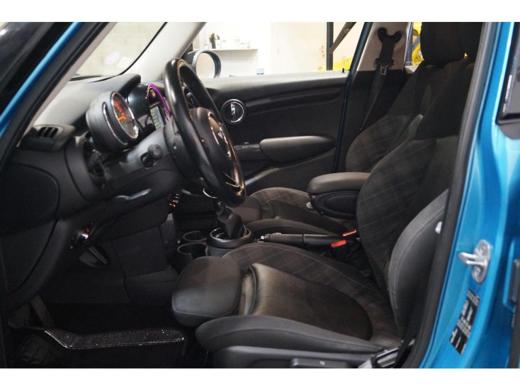 Mini Mini 1.5i - 136 5P F55 BERLINE Cooper Blackfriars PHASE 1 thumbnail