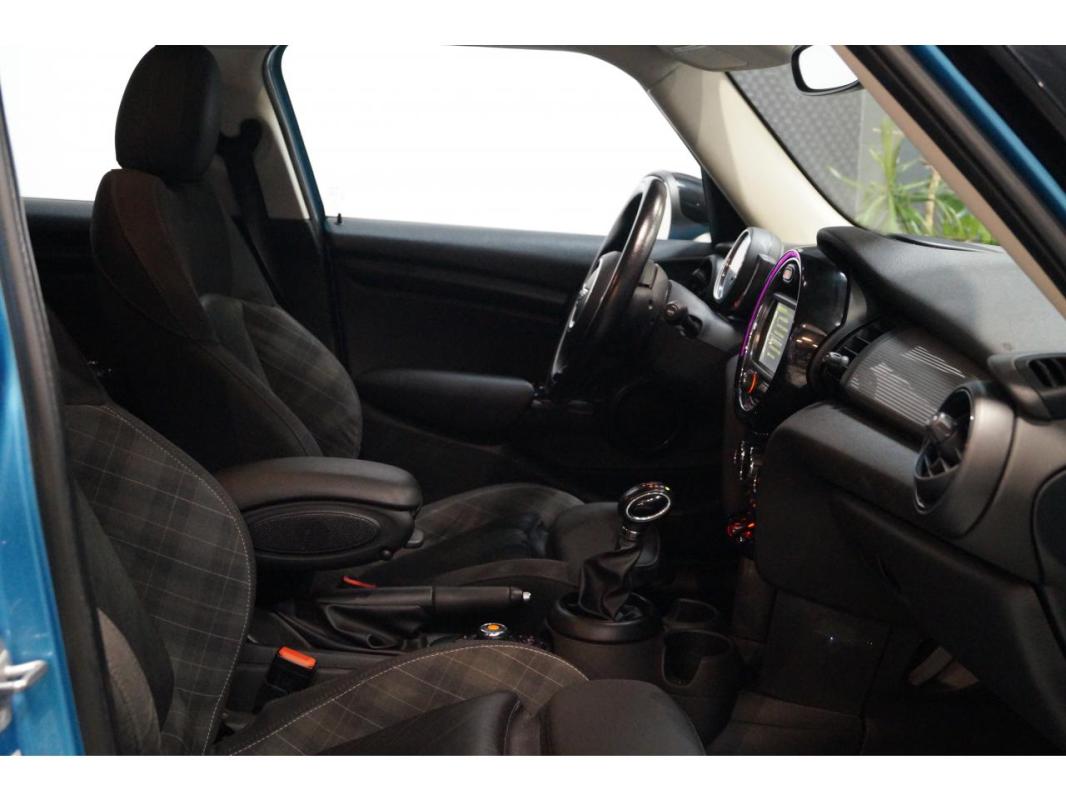 Mini Mini 1.5i - 136 5P F55 BERLINE Cooper Blackfriars PHASE 1 thumbnail