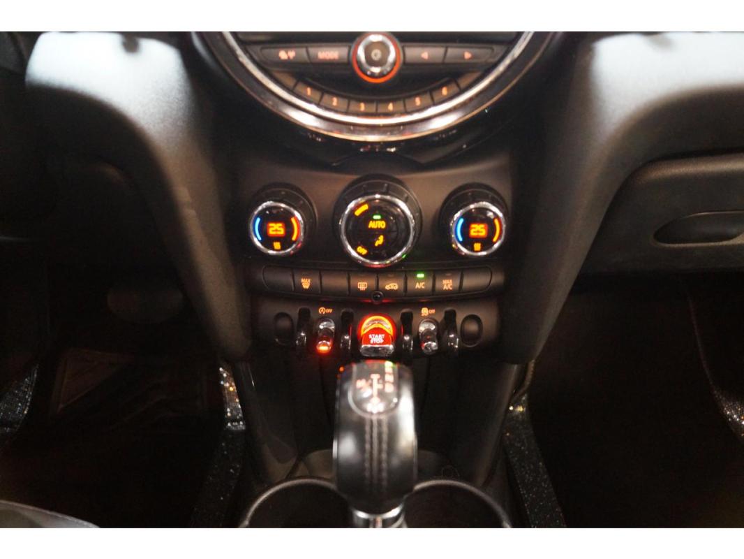 Mini Mini 1.5i - 136 5P F55 BERLINE Cooper Blackfriars PHASE 1 thumbnail