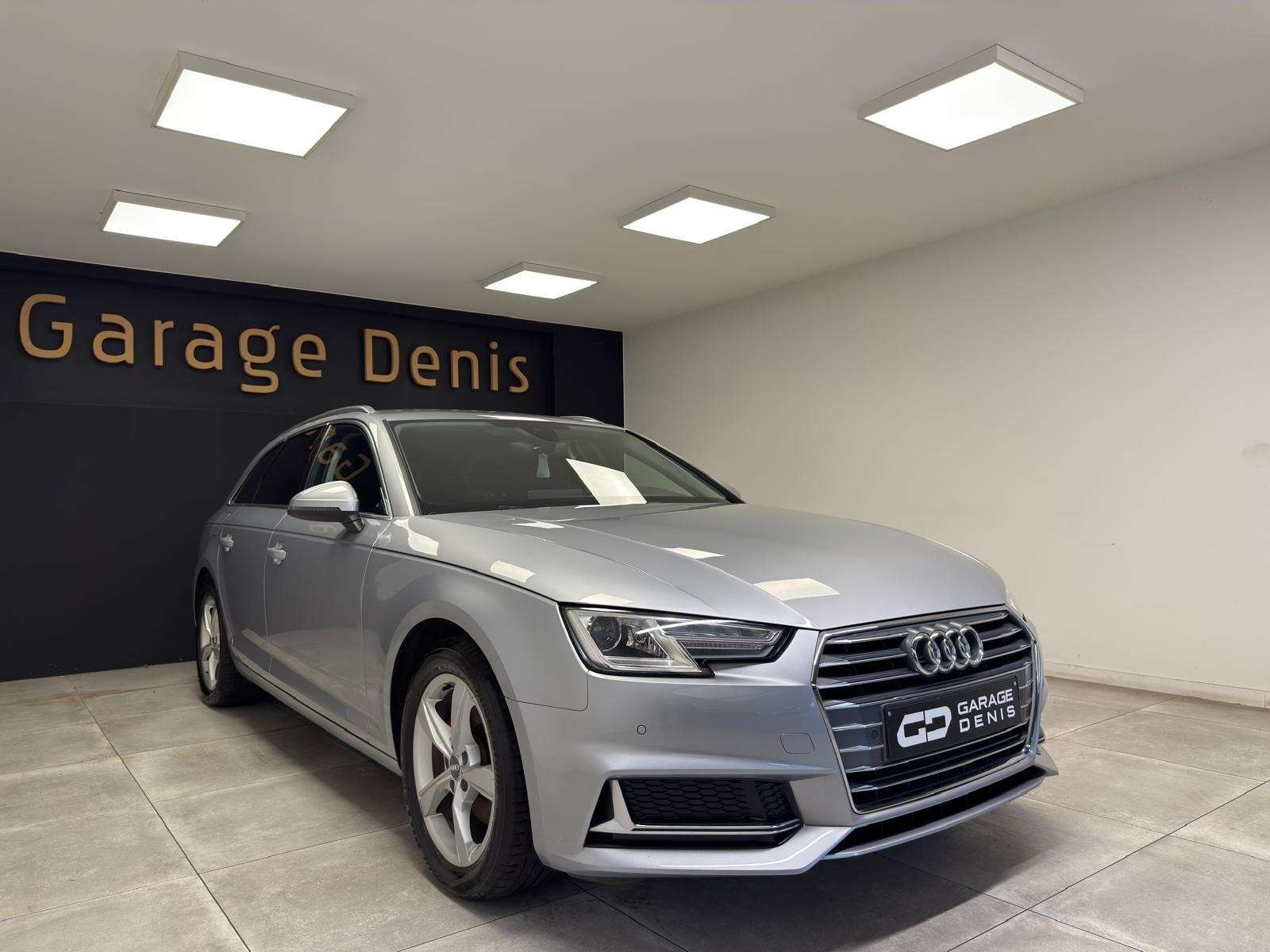 Audi A4 Avant TDi Sport BOITE-AUTO*COCPIT*GPS*LED*GARANTIE
