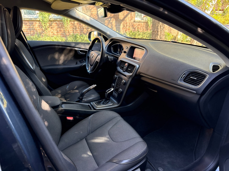 Volvo V40 CROSS COUNTRY D3 150CH PRO GEARTRONIC // 93.000KM // 2018 // GPS // LED