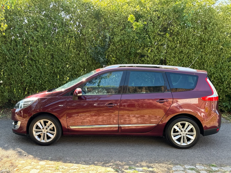 Renault GRAND SCENIC III 1.5 DCI 110CH BOSE 7 PLACES // TOIT OUVRANT // GPS // CAMERA