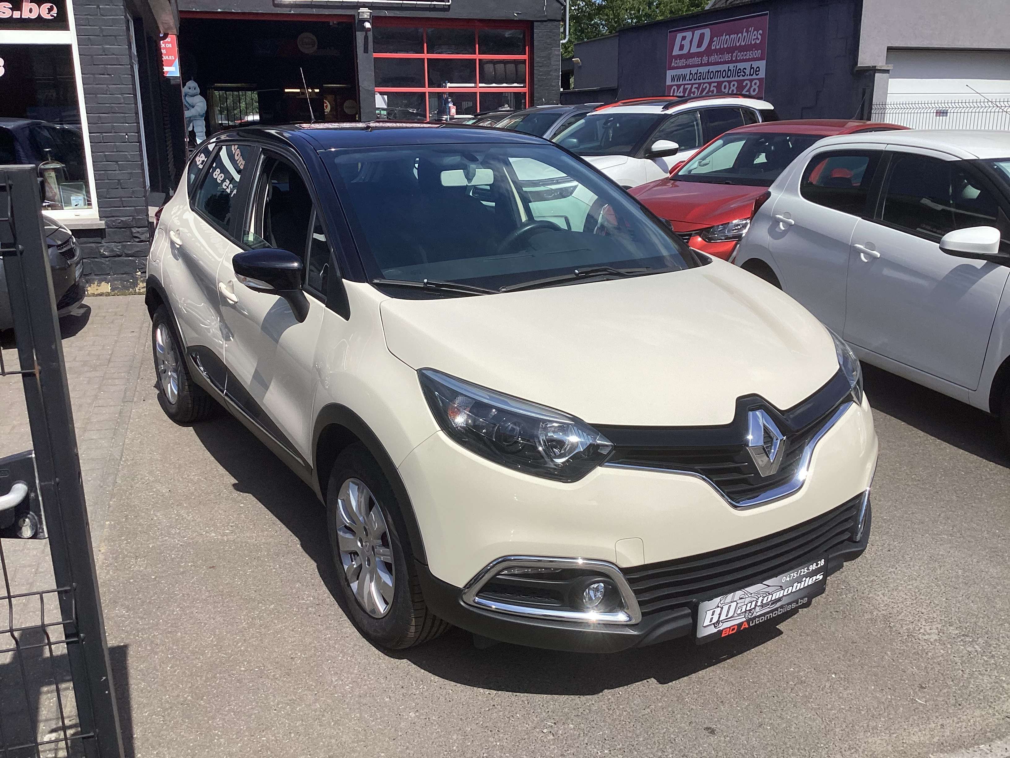 Renault Captur 0.9 Énergies À Saisir 😍😍