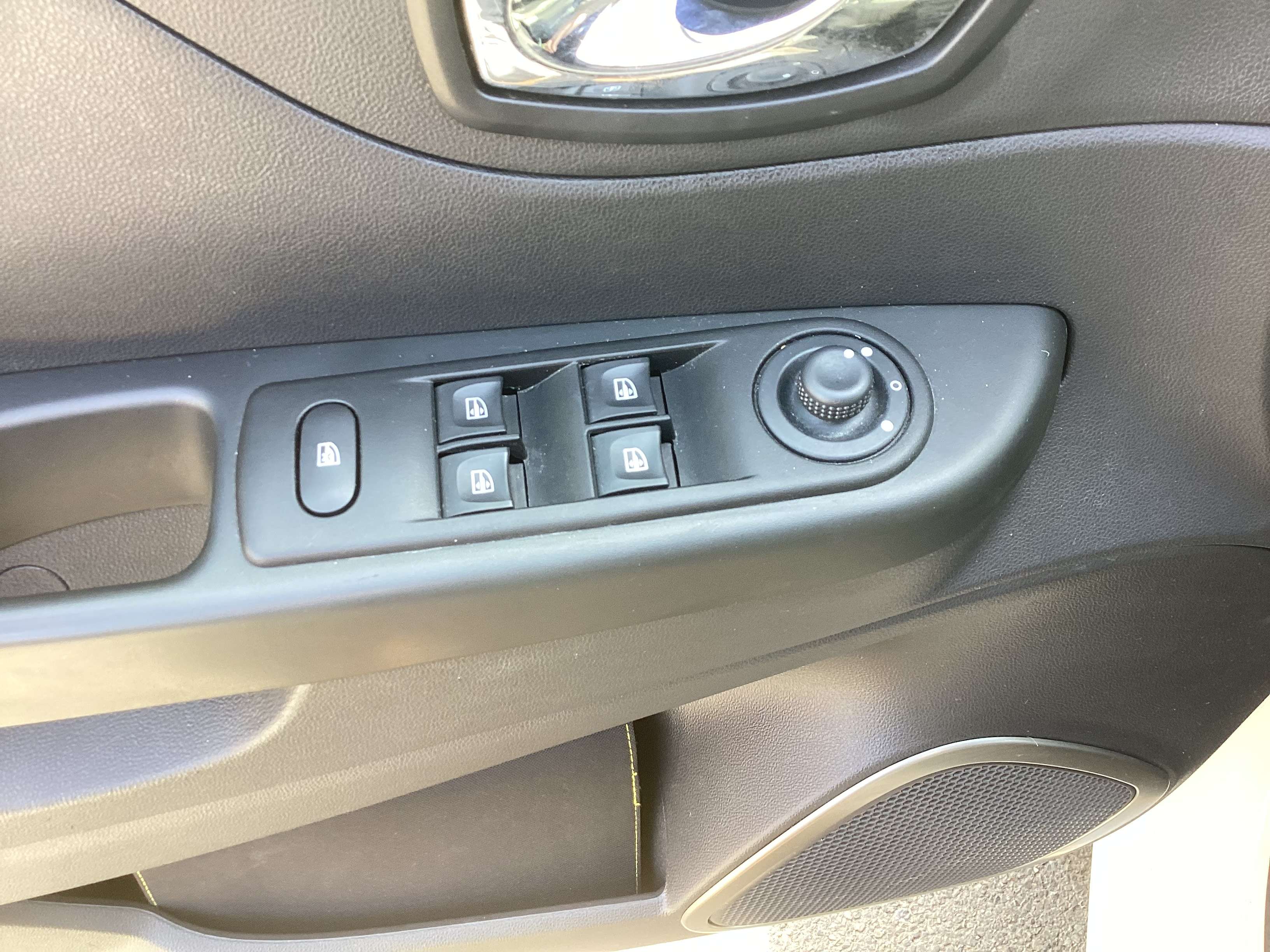 Renault Captur 0.9 Énergies À Saisir 😍😍