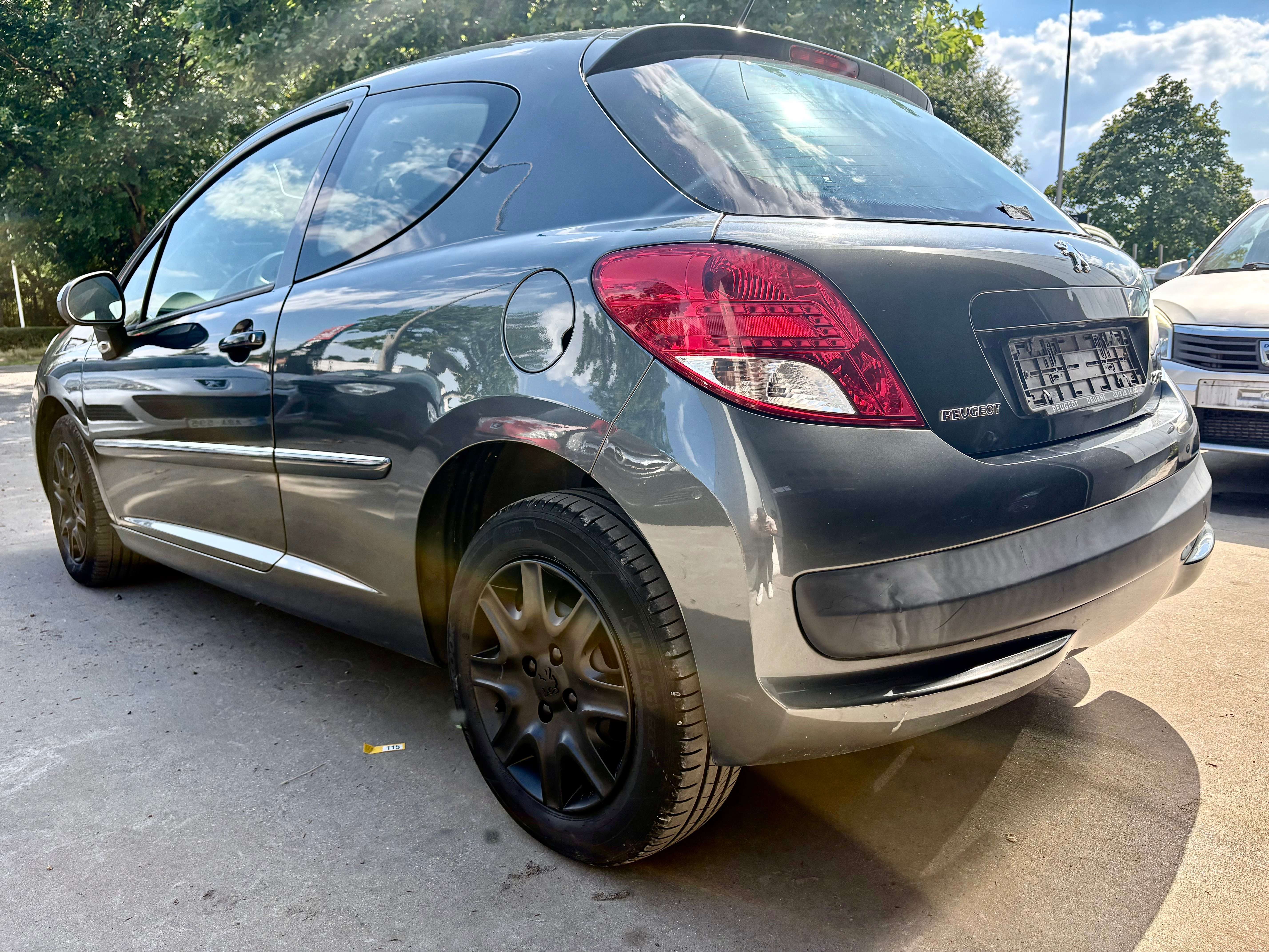 Peugeot 207 207+ 1.4i AIRCO essence