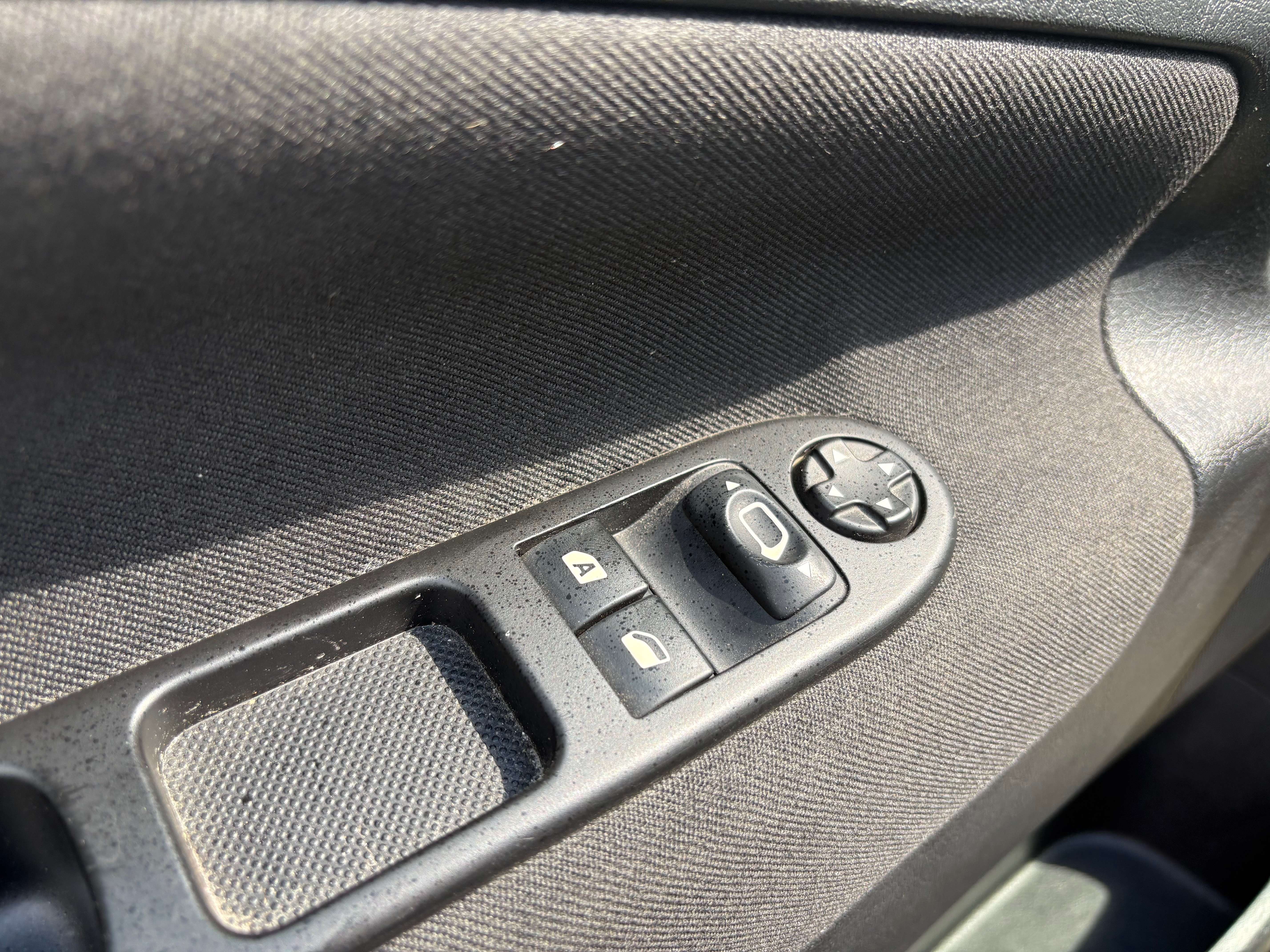 Peugeot 207 207+ 1.4i AIRCO essence