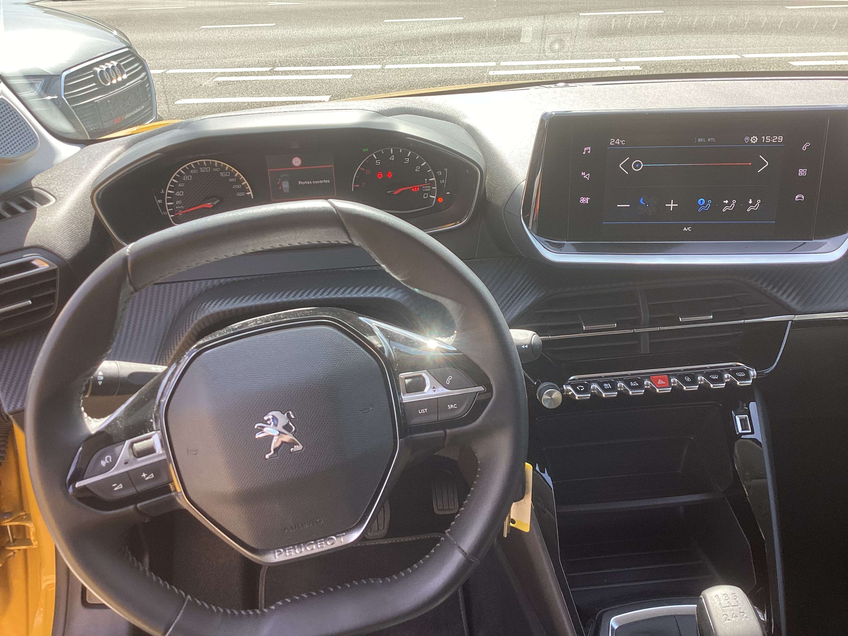 Peugeot 208 208 1.2i  Style (EU6.4) !!🤩🤩🤩