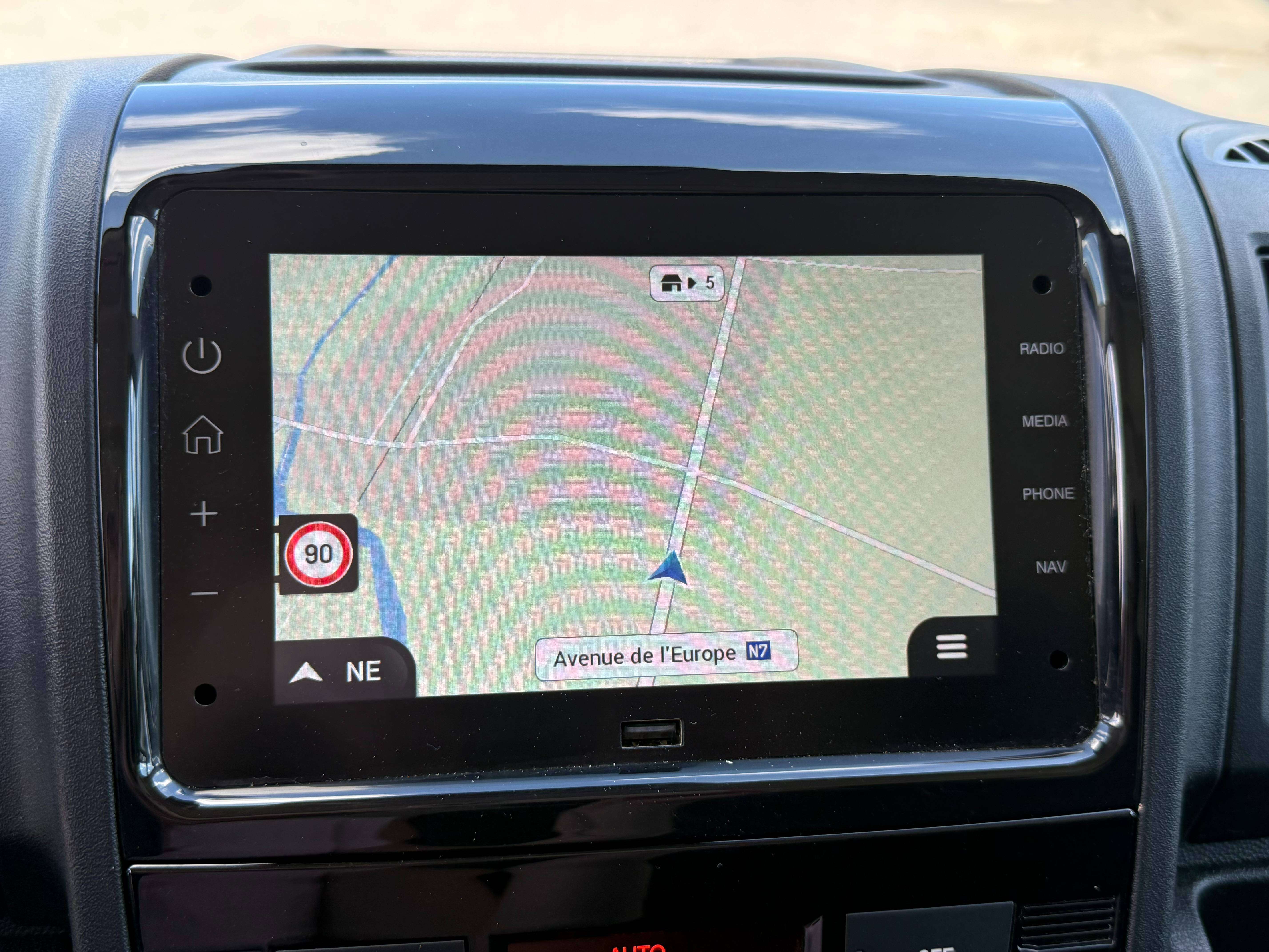 Citroen Jumper 2.2  L2H2 / 3 sièges / 74.630 km / GPS / Apple CarPlay / Caméra de recul