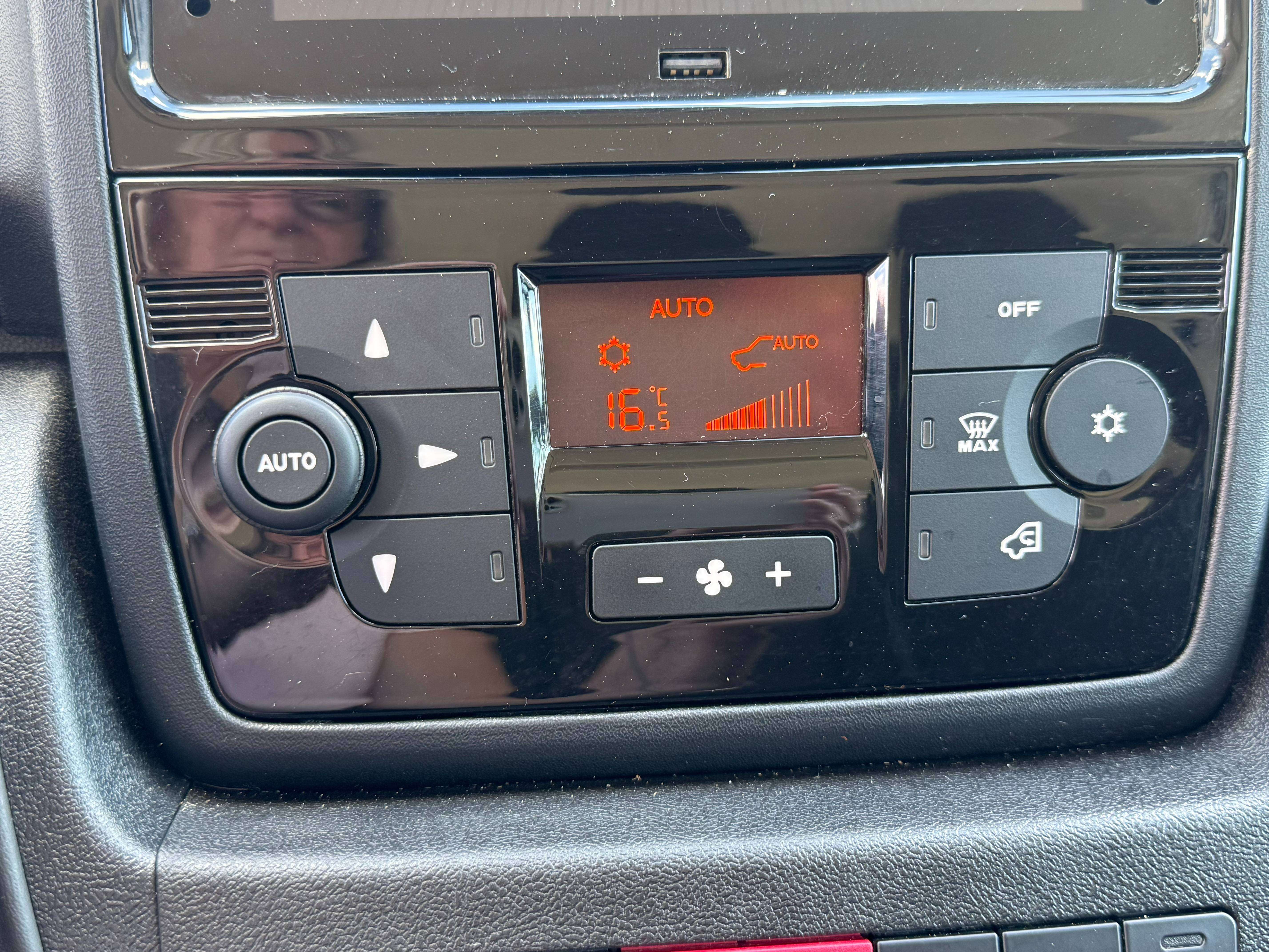 Citroen Jumper 2.2  L2H2 / 3 sièges / 74.630 km / GPS / Apple CarPlay / Caméra de recul