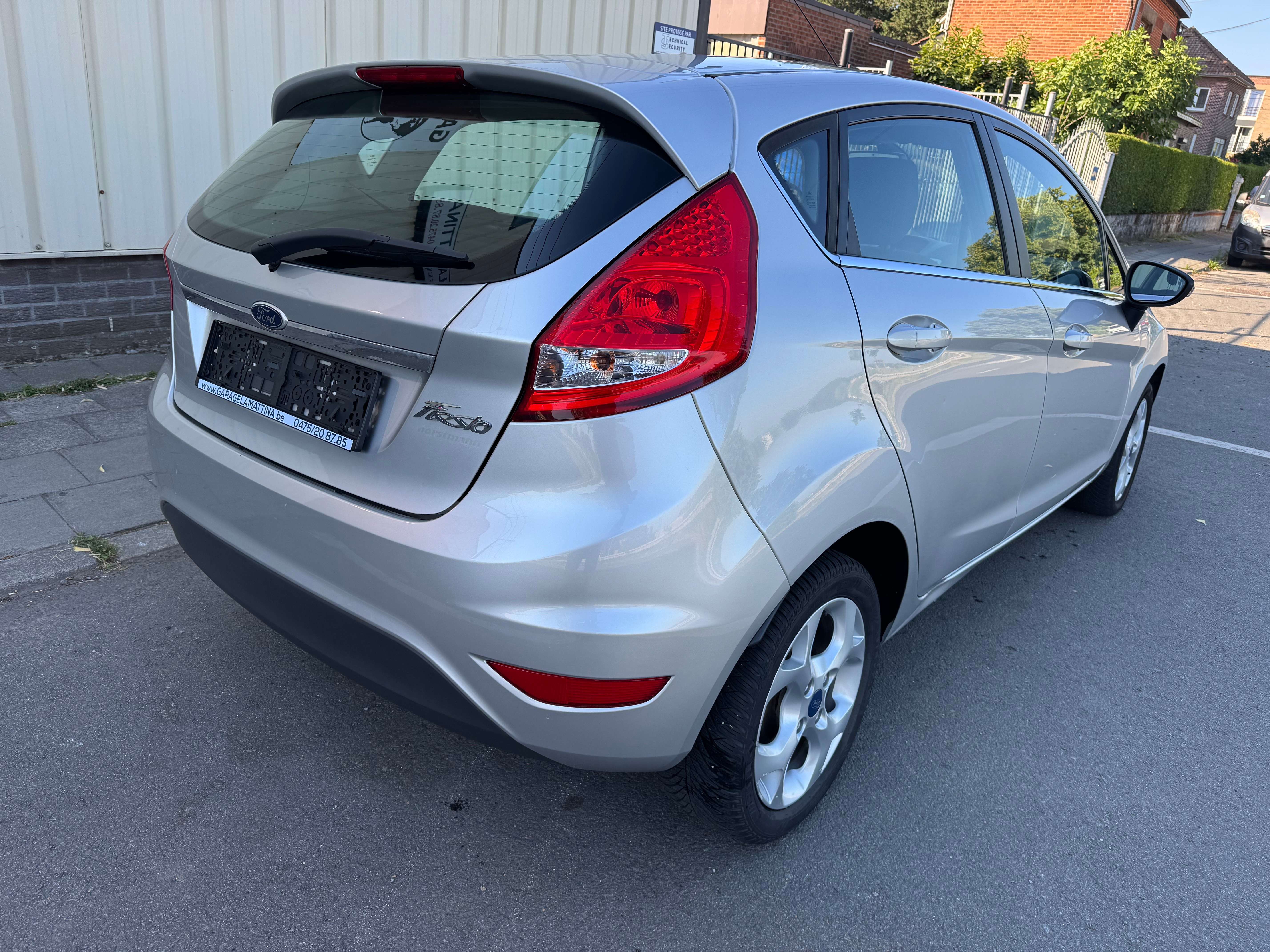 Ford Fiesta Fiesta 1.25i Titanium garantie 1 an