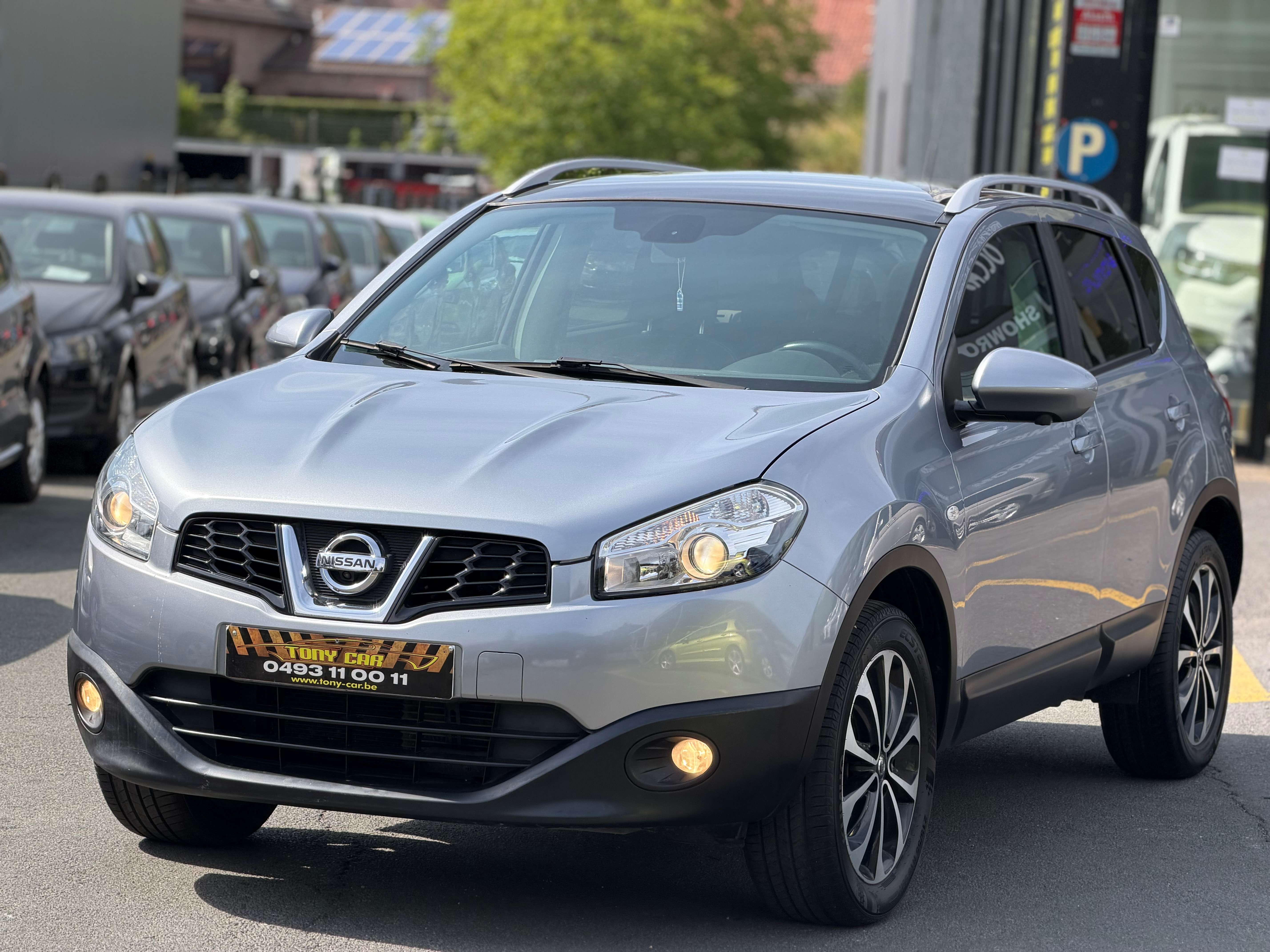 Nissan Qashqai 1.6i 2WD*BOITE AUTO*NAVI*CAMERA360*PANO*BT