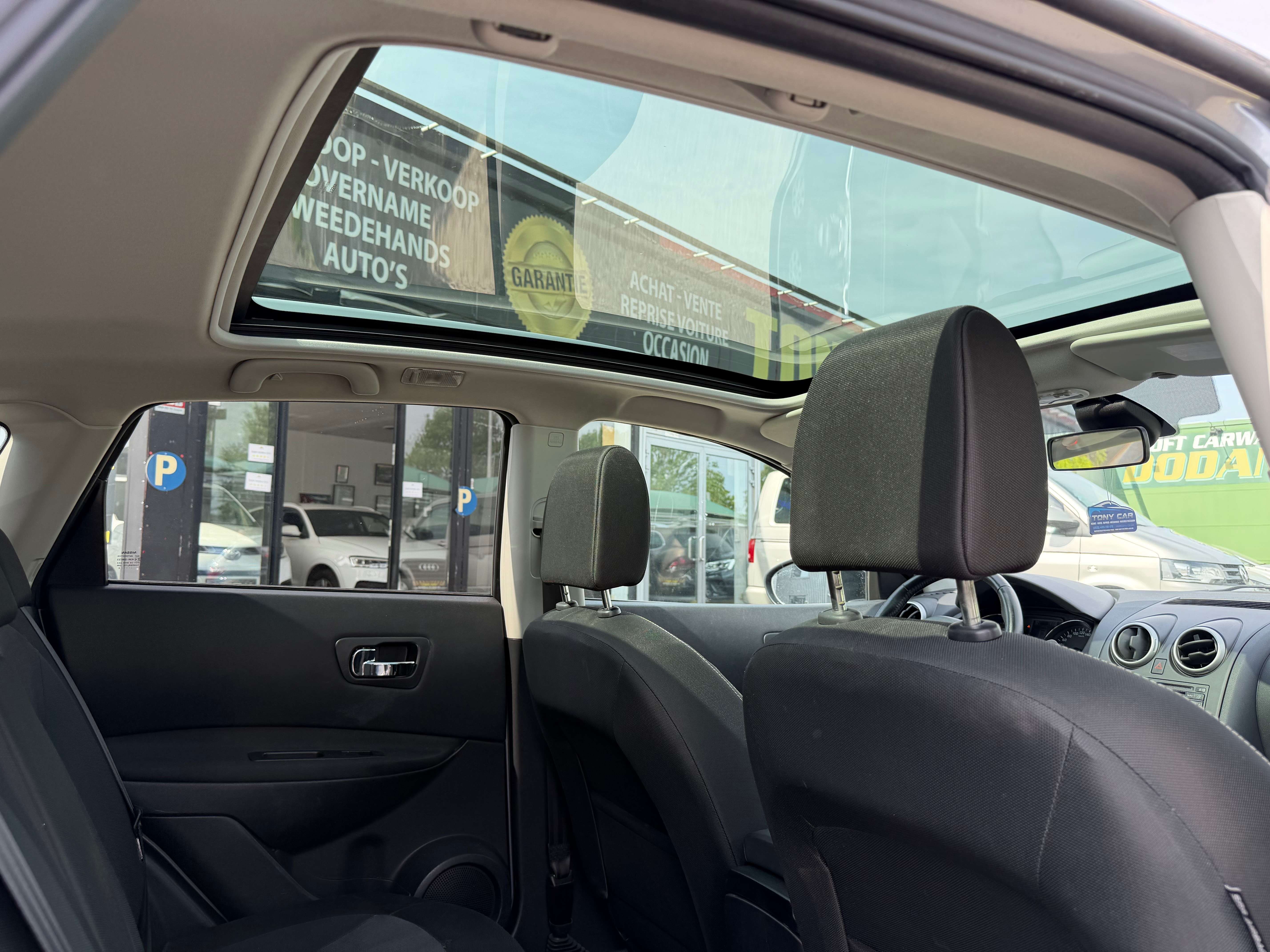Nissan Qashqai 1.6i 2WD*BOITE AUTO*NAVI*CAMERA360*PANO*BT