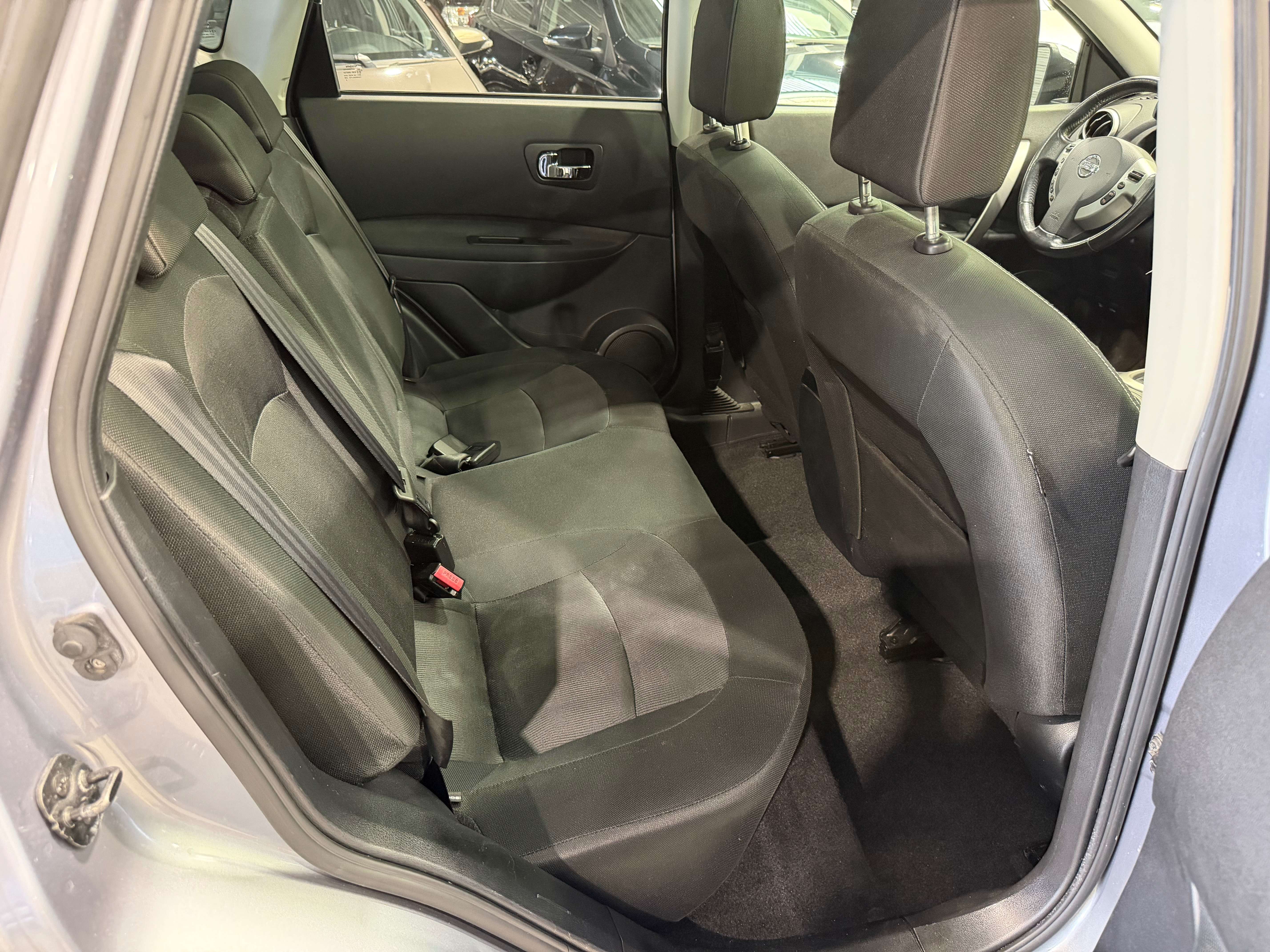 Nissan Qashqai 1.6i 2WD*BOITE AUTO*NAVI*CAMERA360*PANO*BT