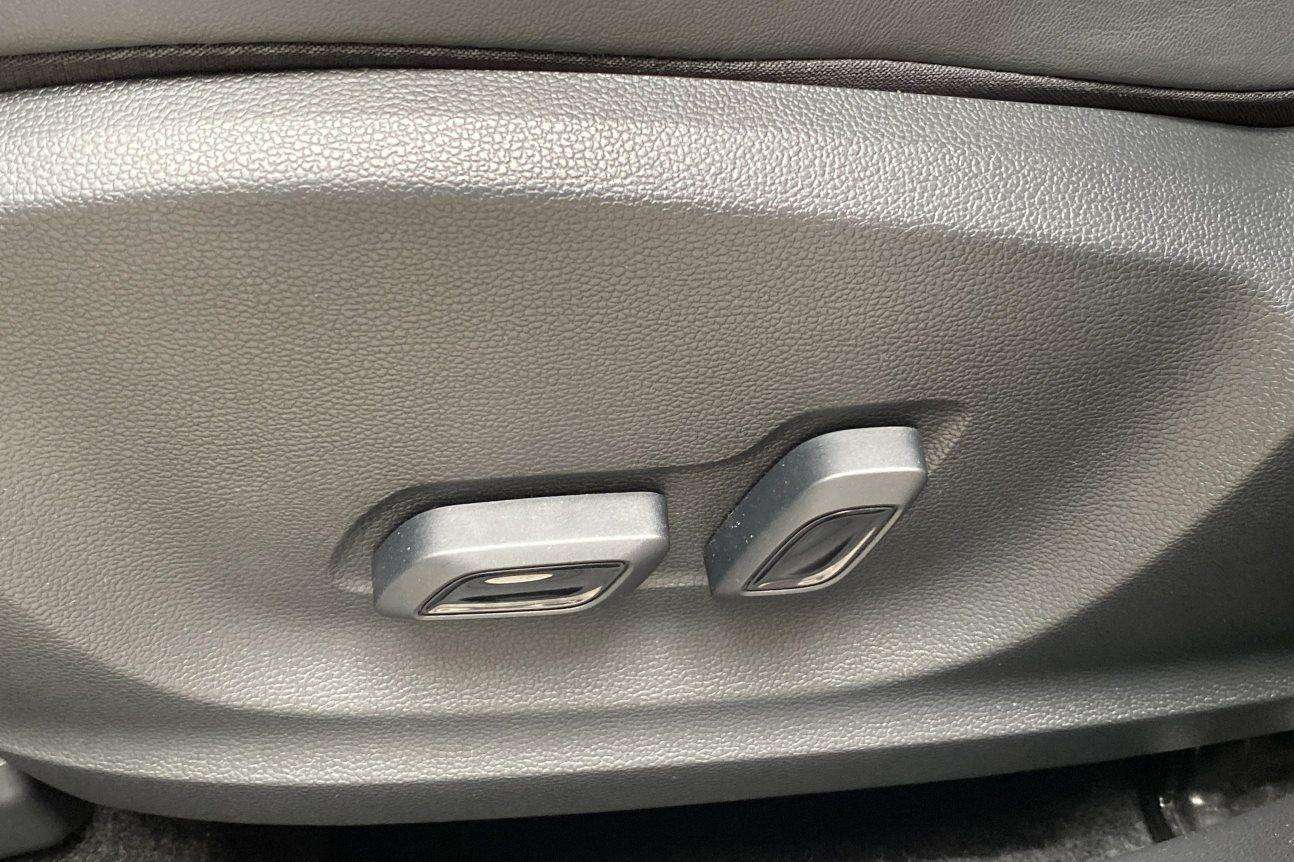 MG ZS LUXURY