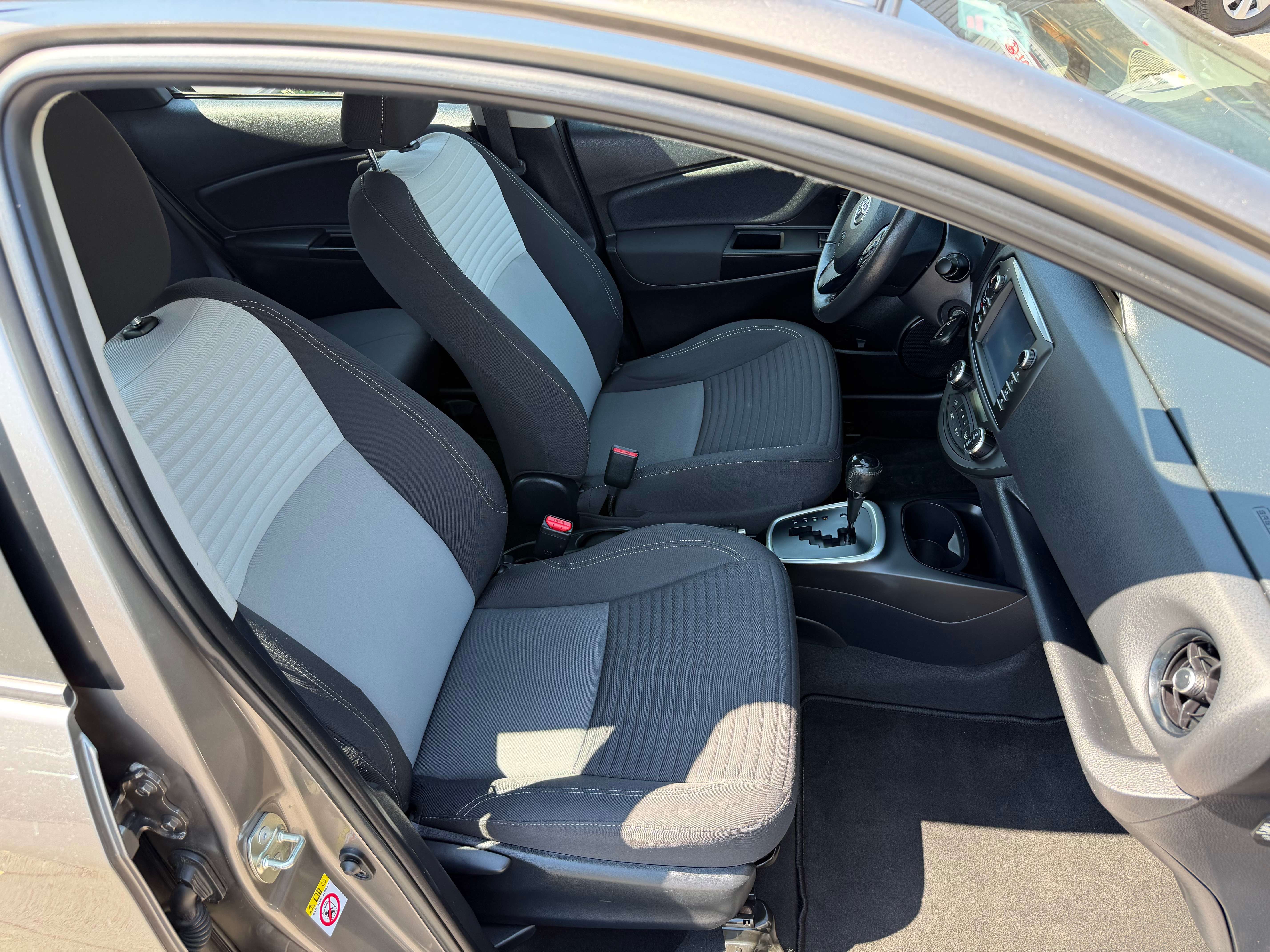 Toyota Yaris Hybrid 1.5i VVT-i*NAVI*CAMERA*BT*USB*G12M