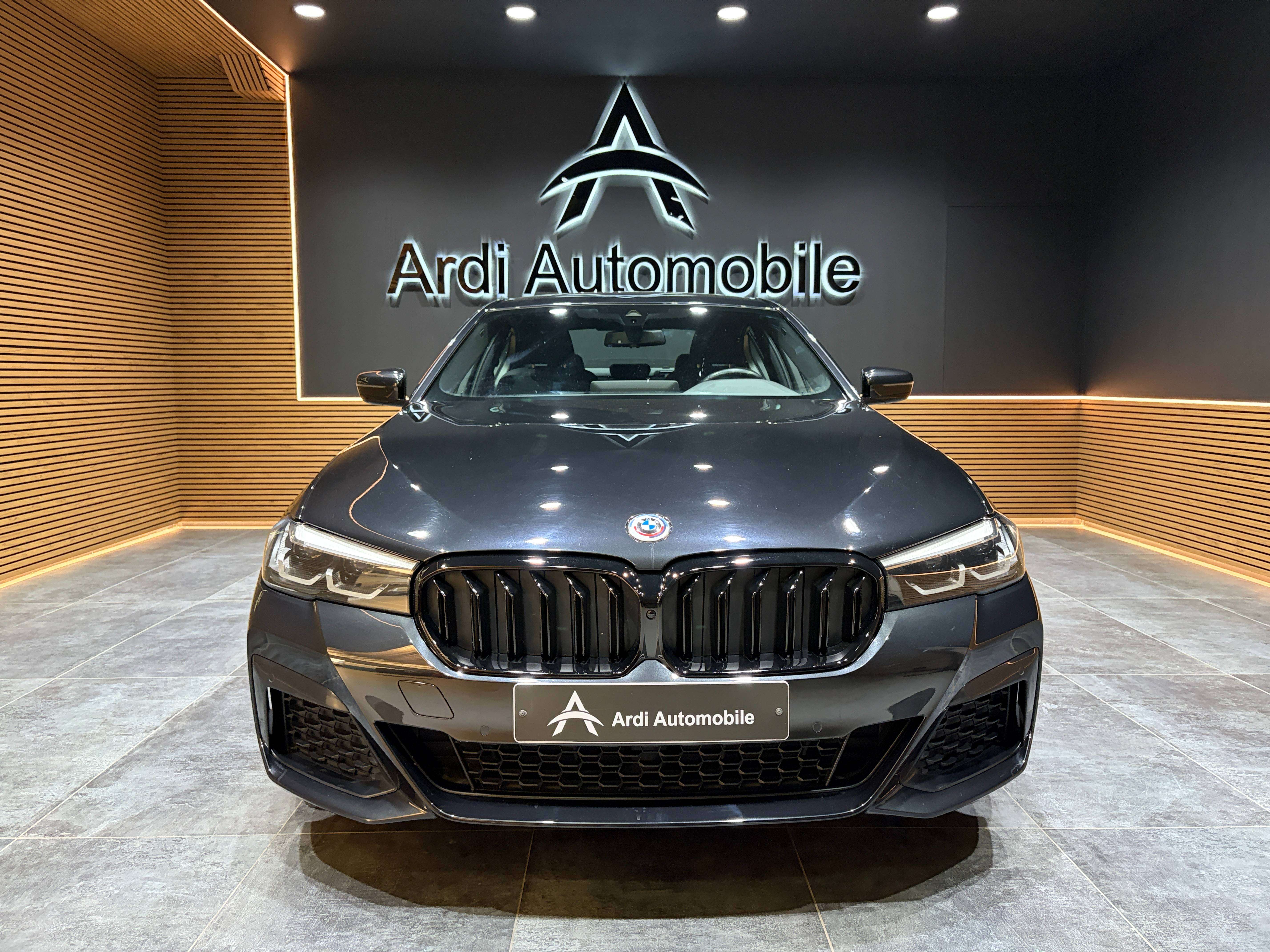 BMW 518 dA *PACK M*CARPLAY*HIFI*SIEGE CHAUFF*1ER PROPRIO*GARANTIE*