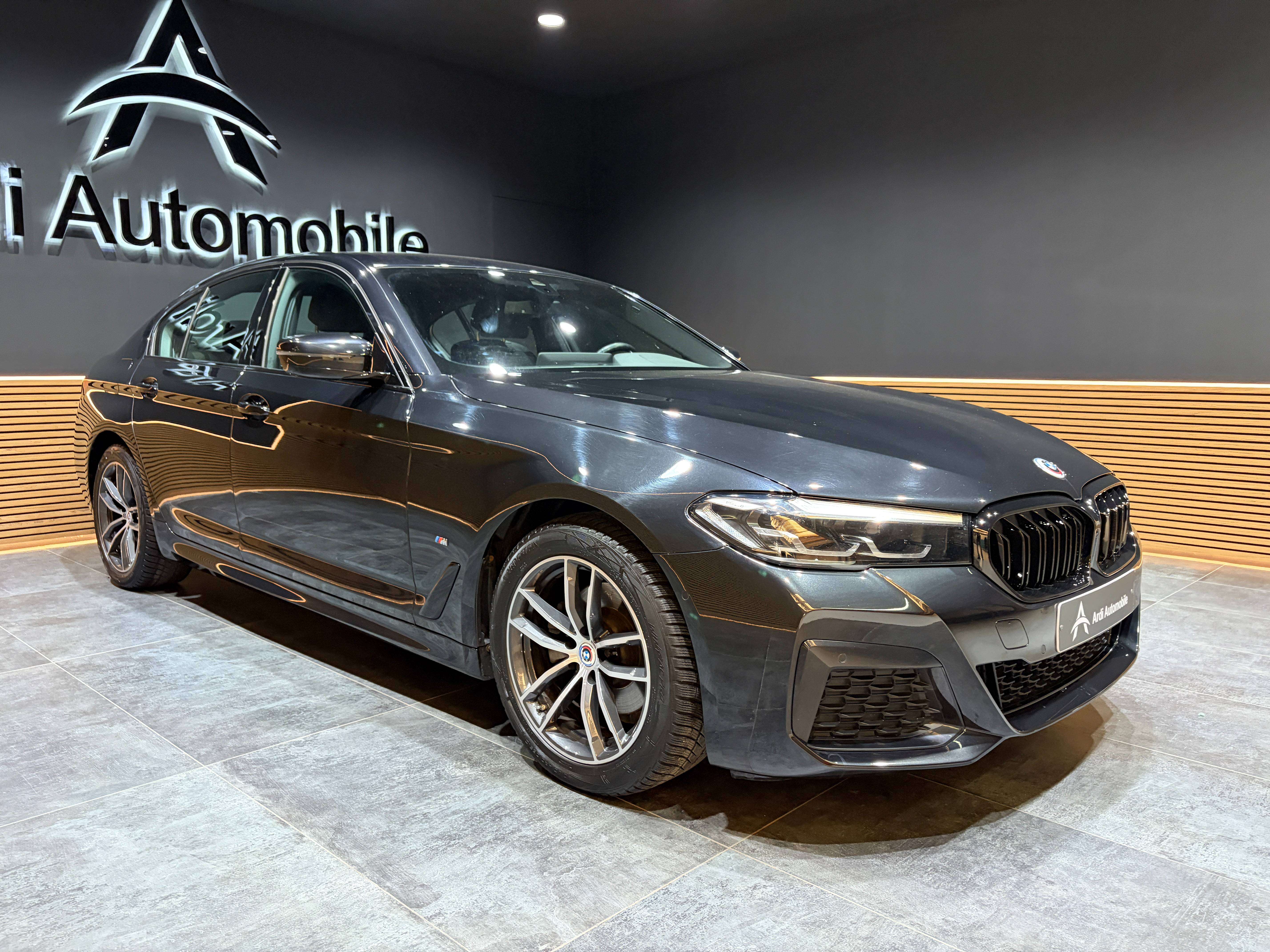 BMW 518 dA *PACK M*CARPLAY*HIFI*SIEGE CHAUFF*1ER PROPRIO*GARANTIE*