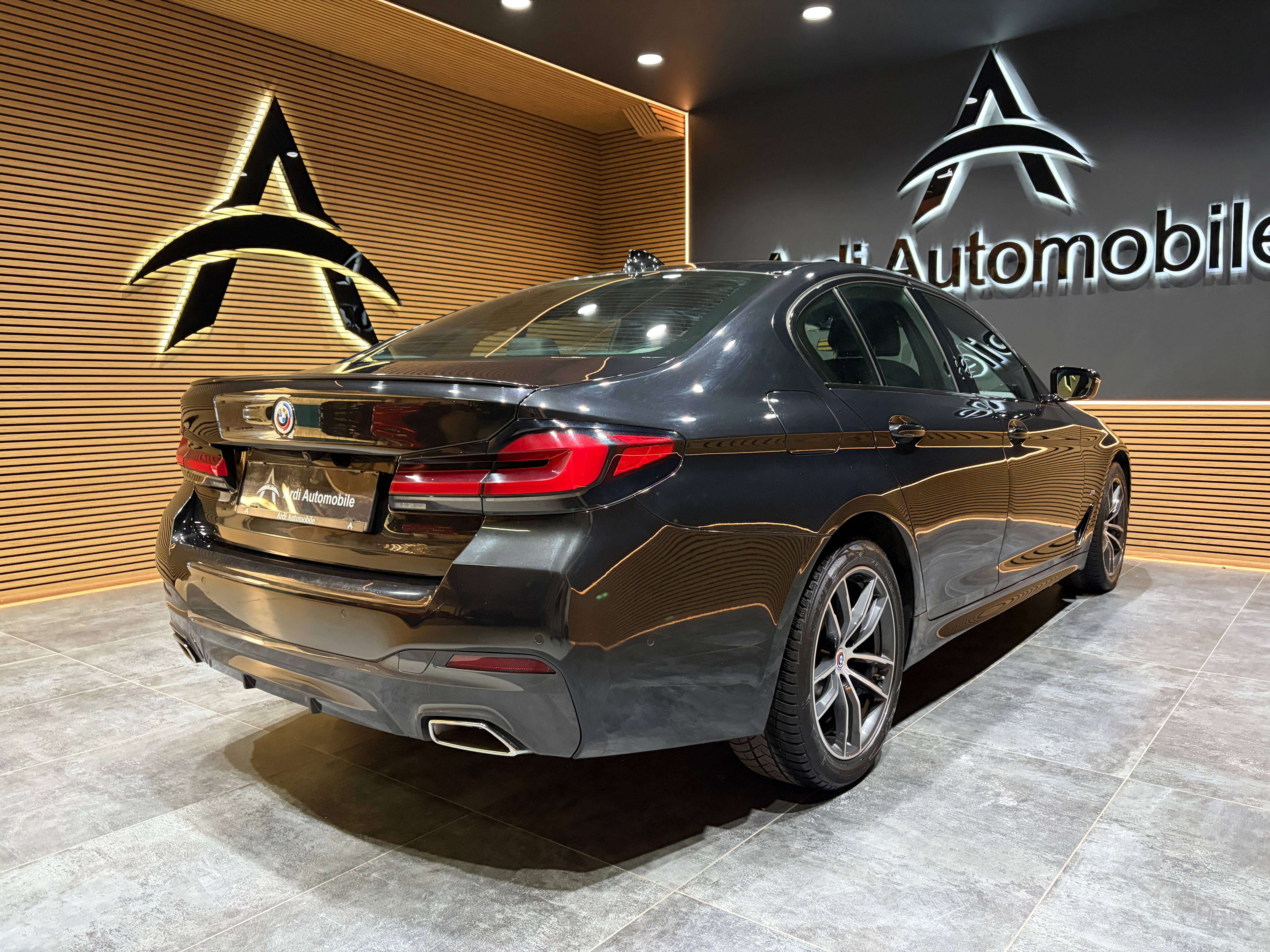 BMW 518 dA *PACK M*CARPLAY*HIFI*SIEGE CHAUFF*1ER PROPRIO*GARANTIE*