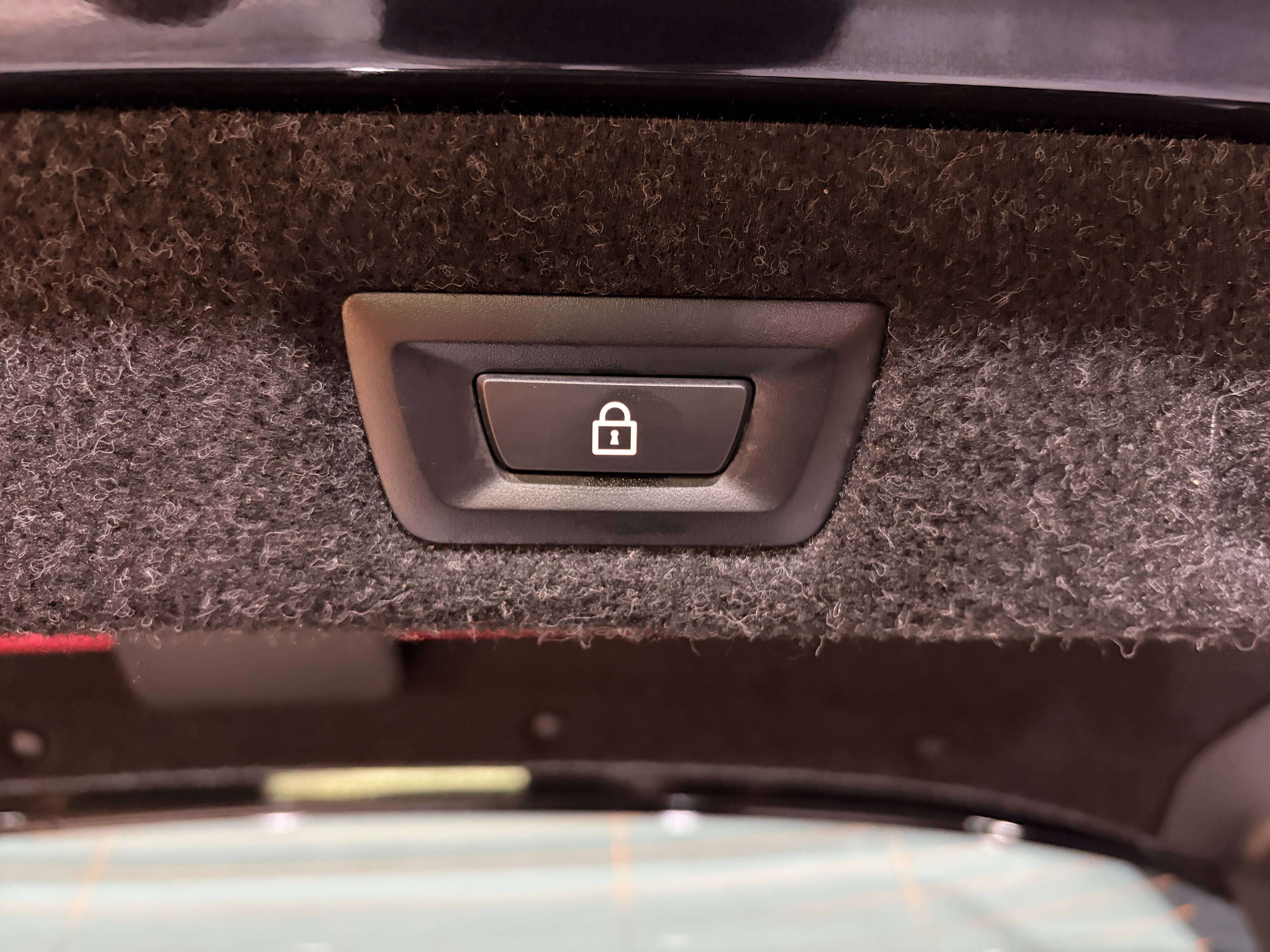 BMW 518 dA *PACK M*CARPLAY*HIFI*SIEGE CHAUFF*1ER PROPRIO*GARANTIE*
