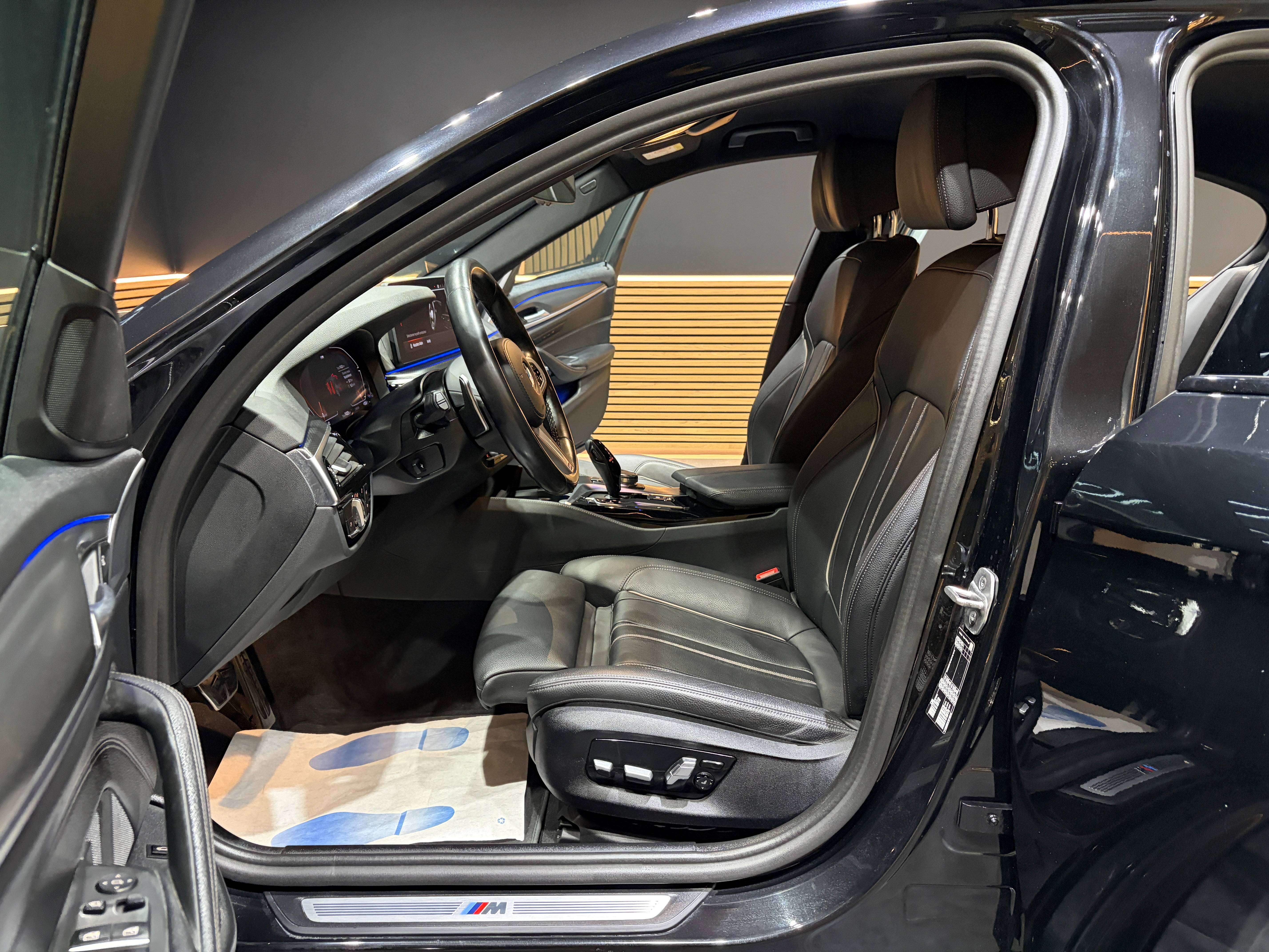 BMW 518 dA *PACK M*CARPLAY*HIFI*SIEGE CHAUFF*1ER PROPRIO*GARANTIE*