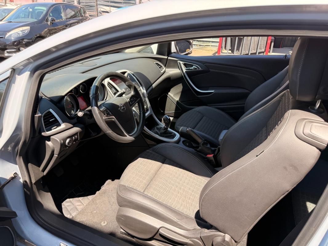Opel Astra 2.0 CDTI 165 ch FAP Start/Stop Sport Pack