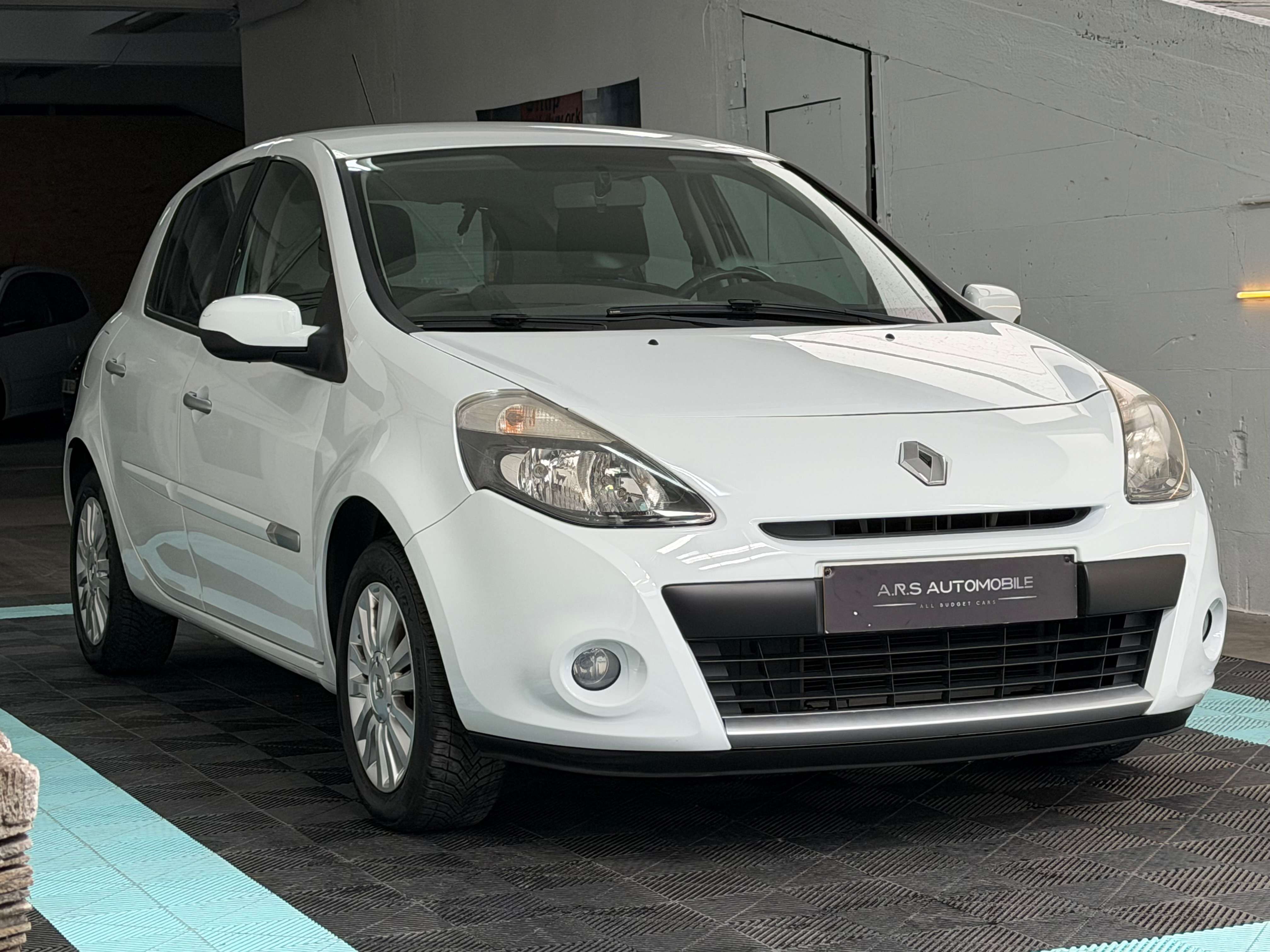 Renault Clio 1.2i - Airco - Jantes - Neuve - Garantie 12 mois