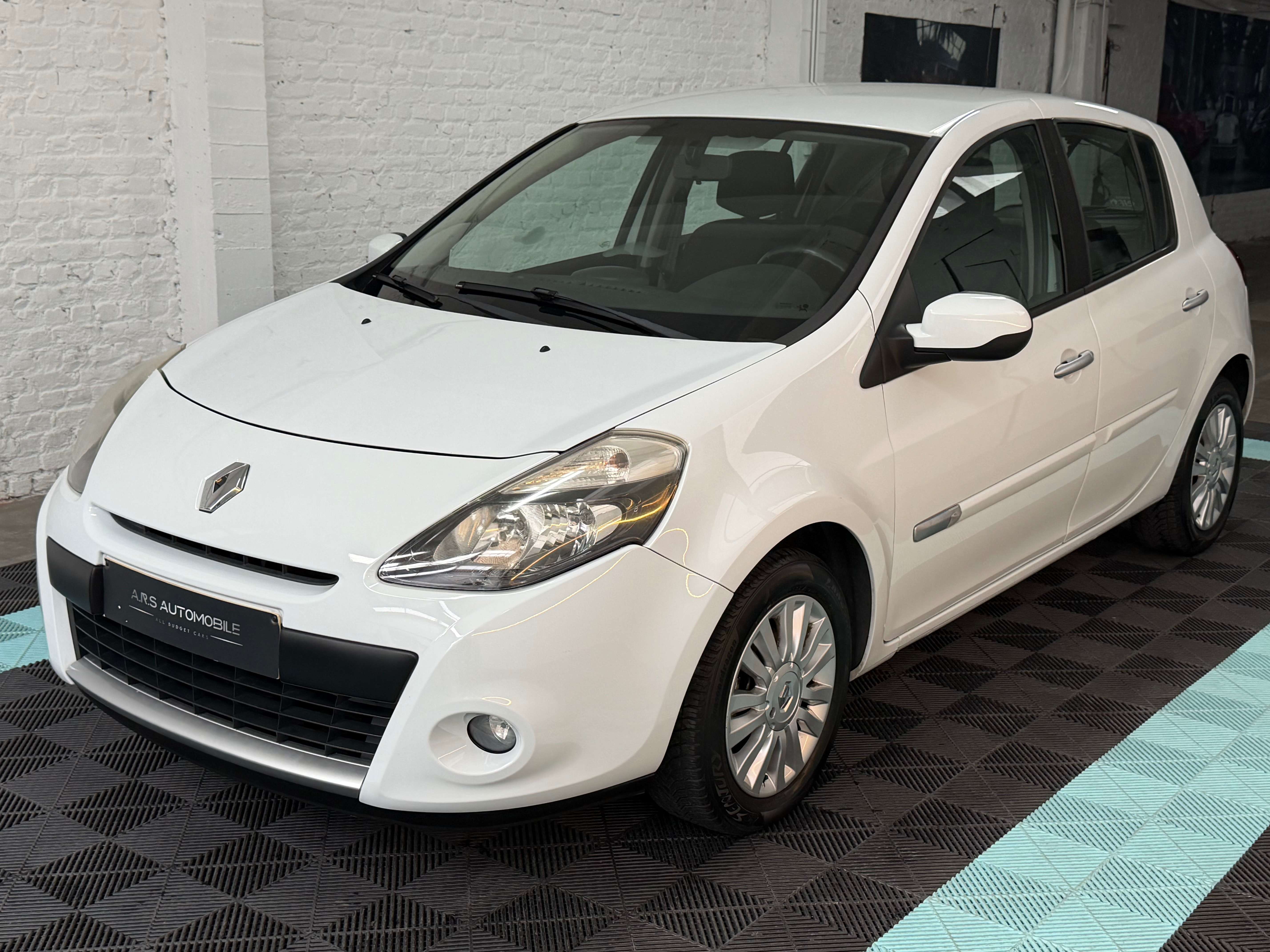 Renault Clio 1.2i - Airco - Jantes - Neuve - Garantie 12 mois