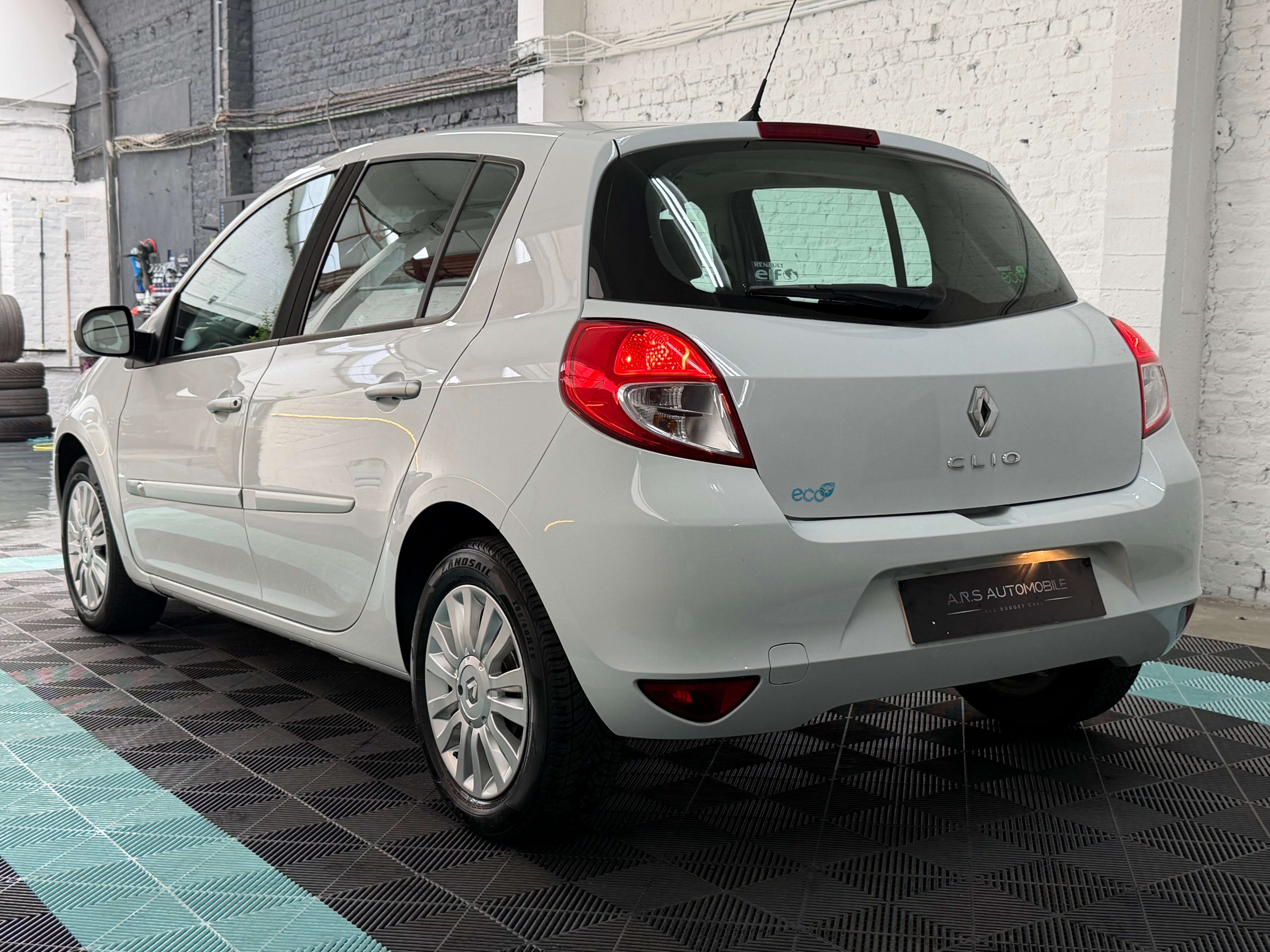 Renault Clio 1.2i - Airco - Jantes - Neuve - Garantie 12 mois